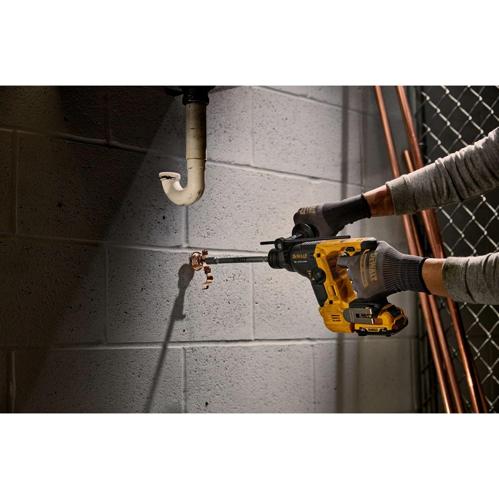 DeWalt XTREME™ 12V MAX 9/16" Brushless Cordless SDS Plus Rotary Hammer Kit - Image 15