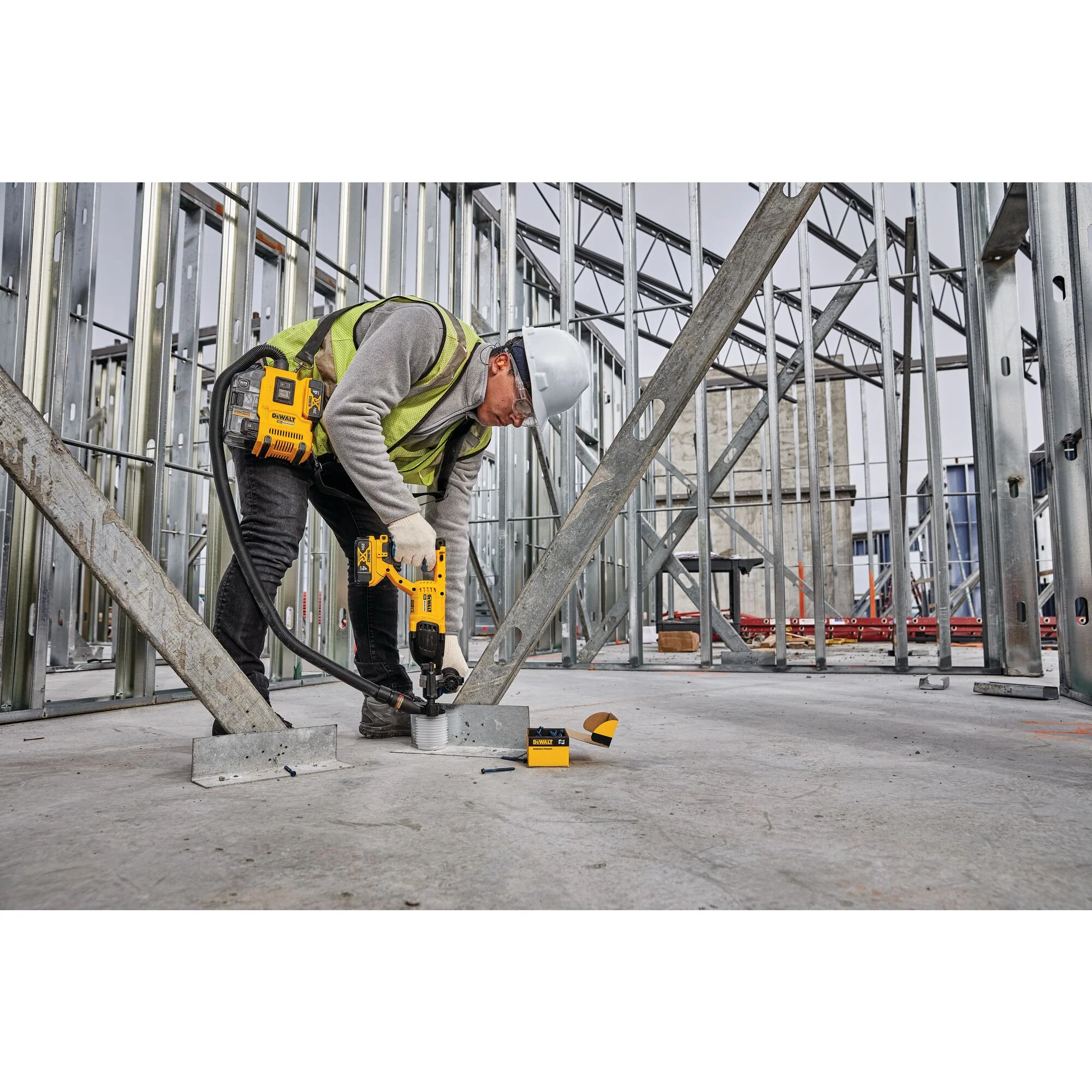 DeWalt 20V MAX 1" Brushless SDS Plus D-Handle Rotary Hammer Kit - Image 11