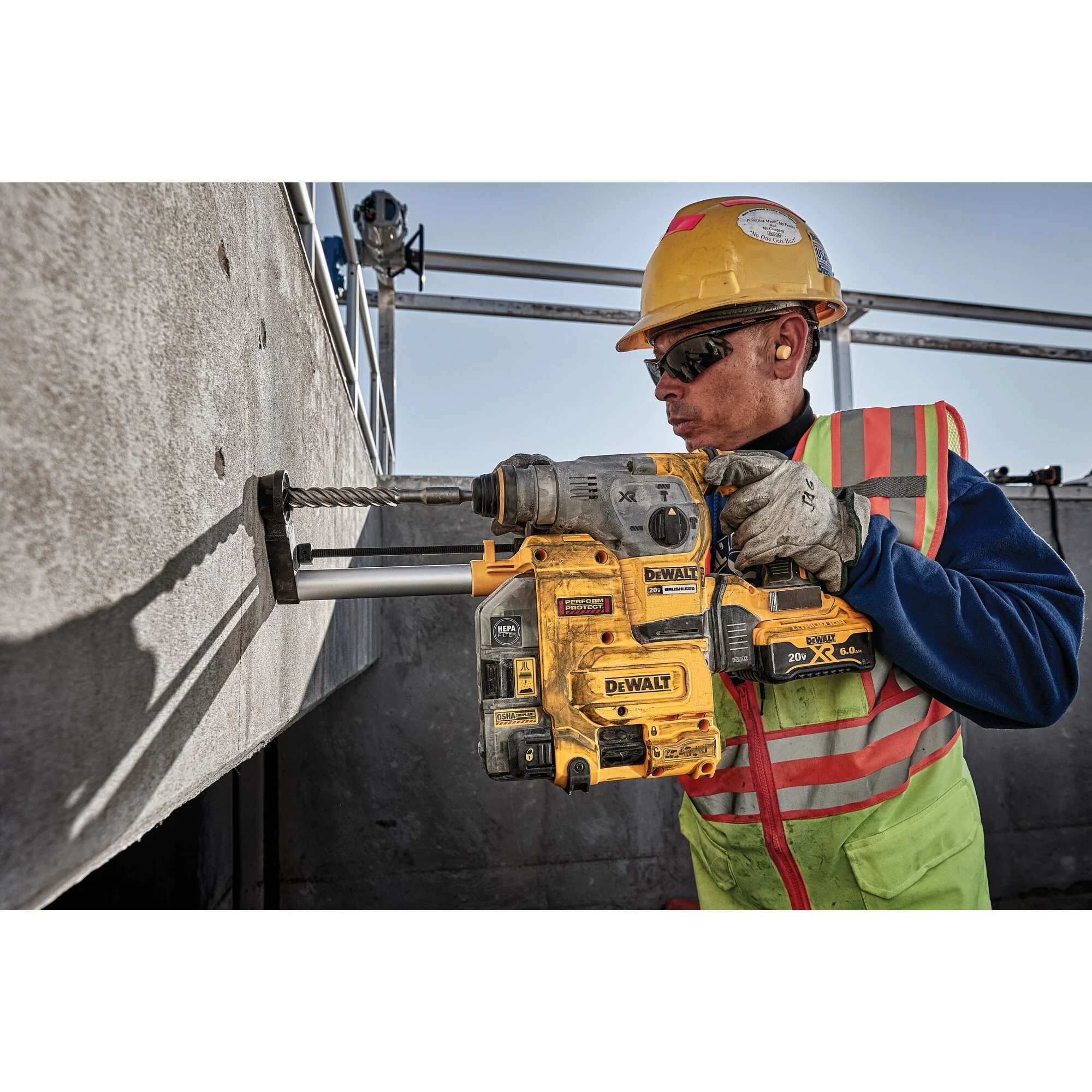 DeWalt DCH293R2 20V MAX XR® 1-1/8" Brushless SDS Plus L-Shape Rotary Hammer Kit - Image 17