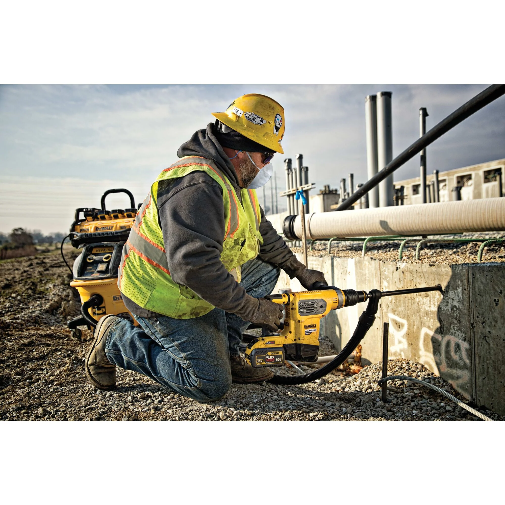 DeWalt 60V MAX 1-9/16" Brushless SDS MAX Combination Rotary Hammer Kit - Image 6