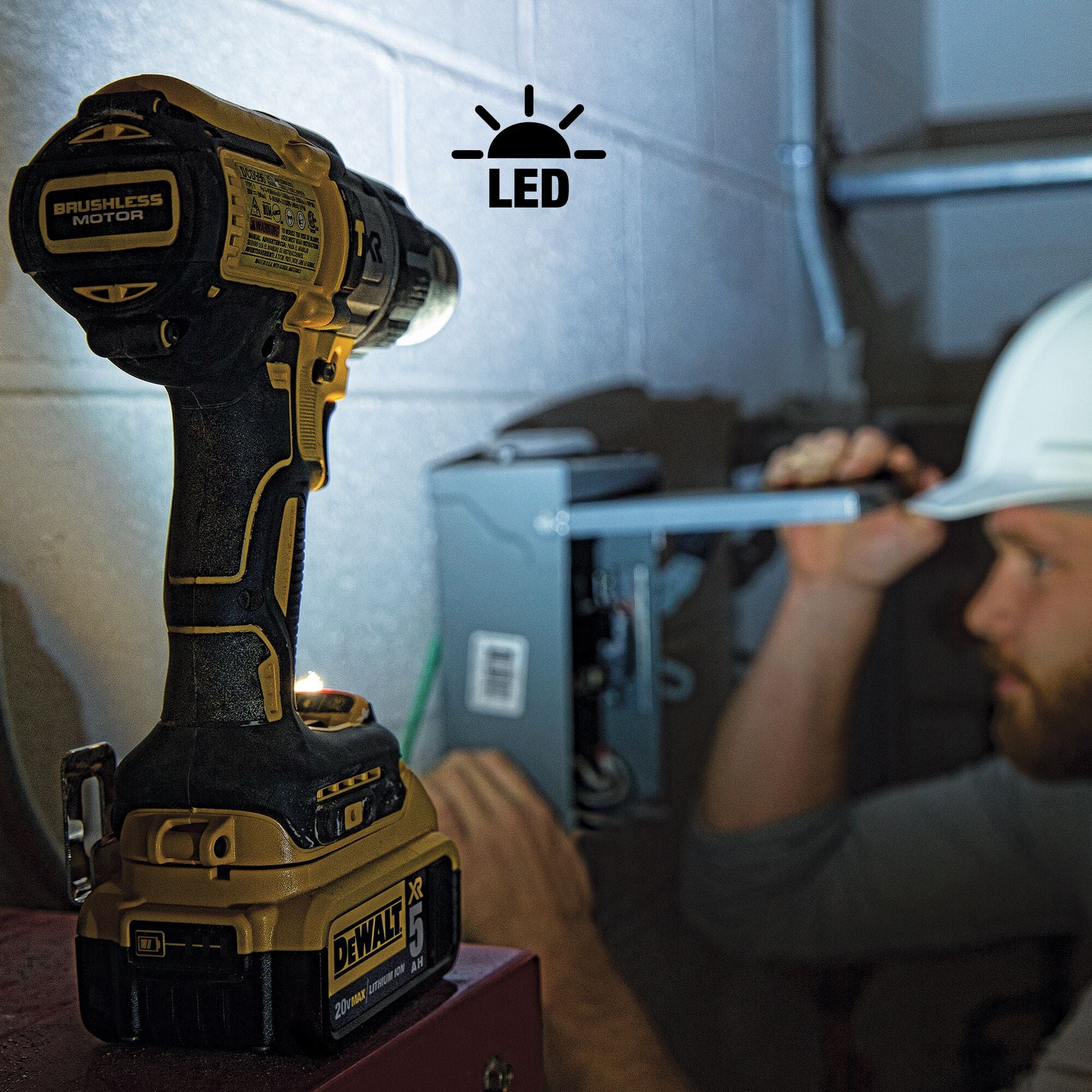 DeWalt 20V MAX XR Brushless 4 Ah Hammer Drill/Impact Kit - Image 9