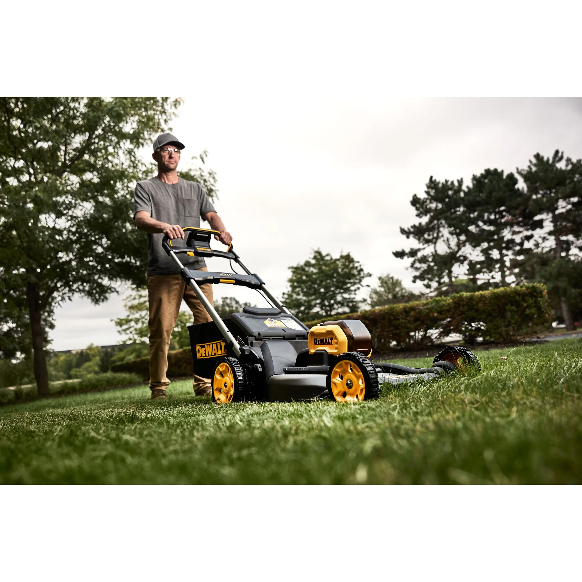 DeWalt 60V MAX Brushless Cordless Push Mower Kit - Image 4
