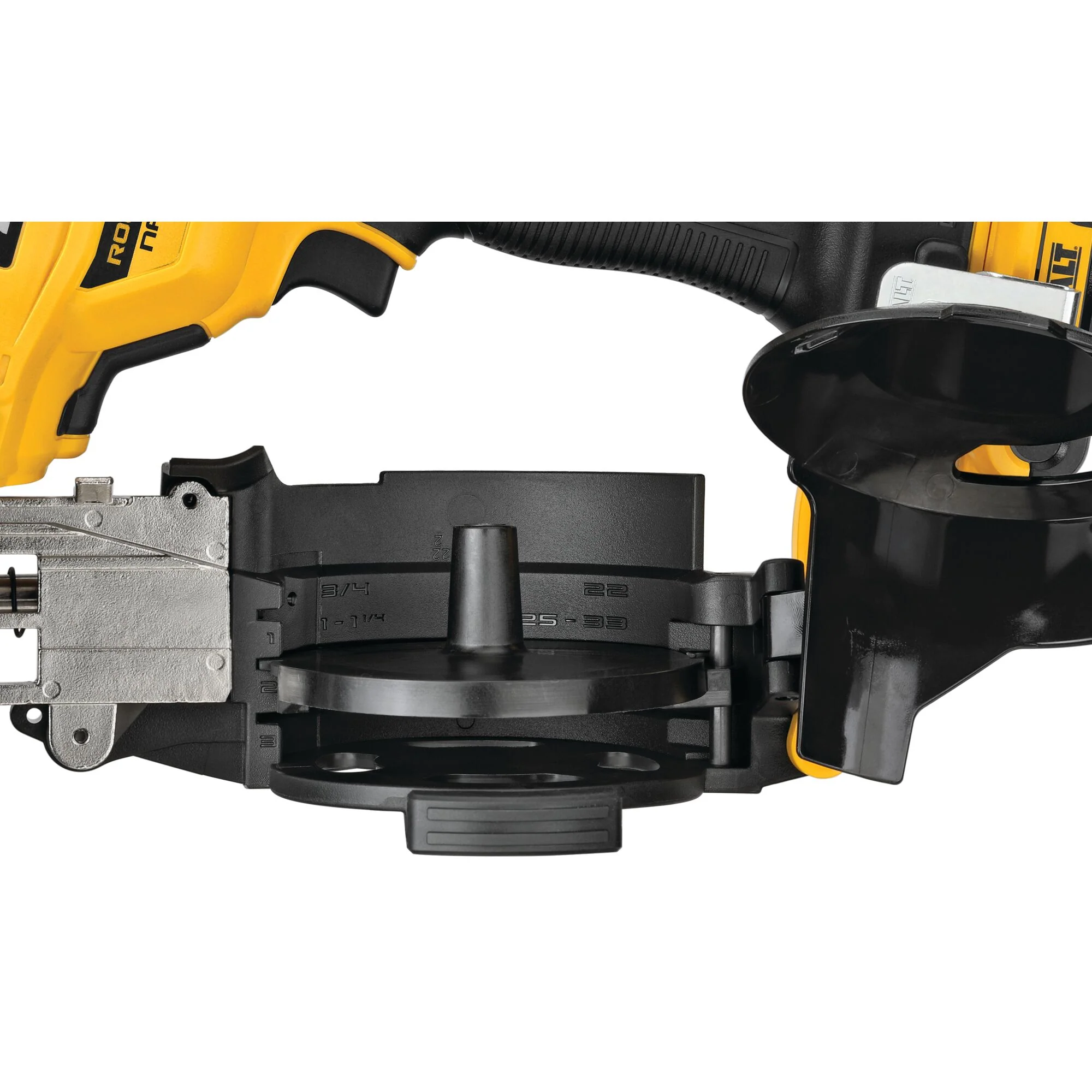 DeWalt 20V MAX 15° Cordless Coil Roofing Nailer Kit - Image 8