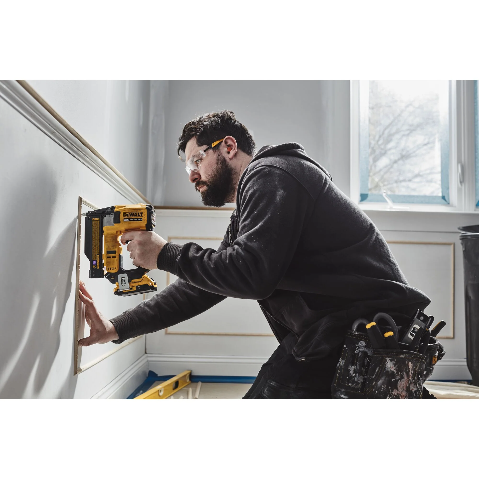 DeWalt 20V MAX Brushless Cordless 23 Gauge Pin Nailer Kit - Image 10