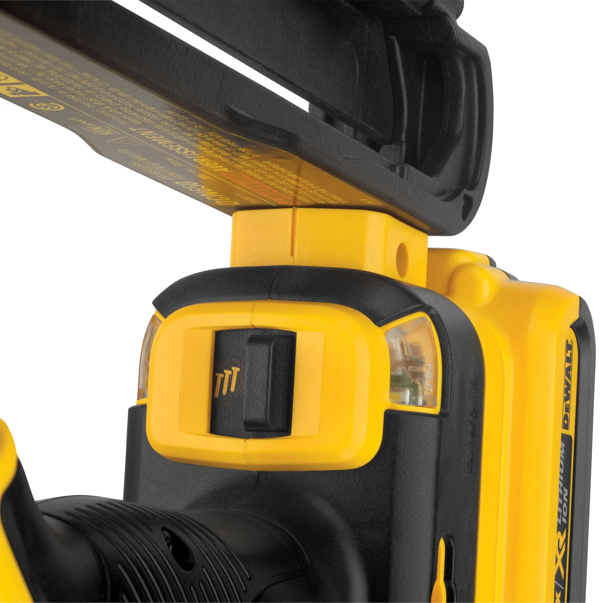 DeWalt 20V MAX XR 15 Gauge Cordless Angled Finish Nailer Kit - Image 8