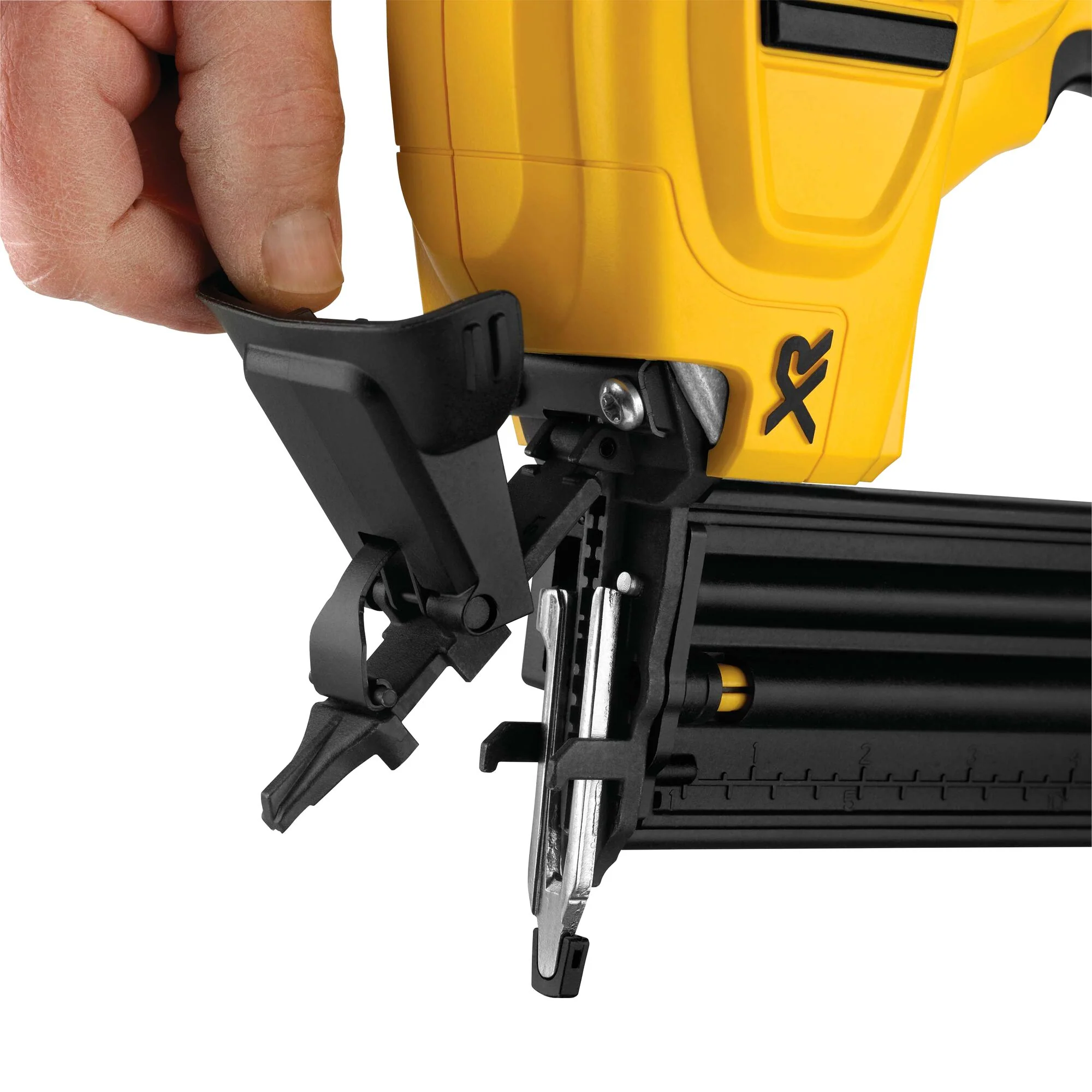 DeWalt 20V MAX XR 18 Gauge Cordless Brad Nailer Kit - Image 10