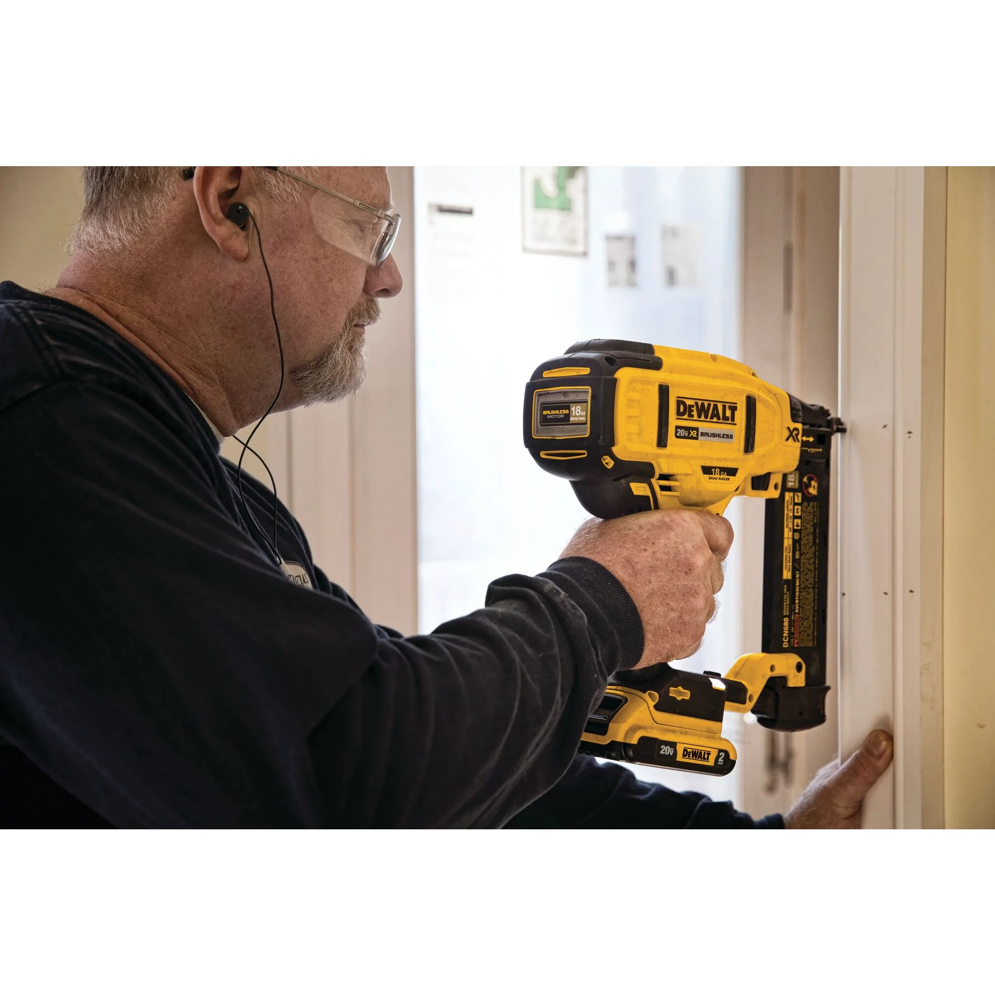 DeWalt 20V MAX XR 18 Gauge Cordless Brad Nailer Kit - Image 19