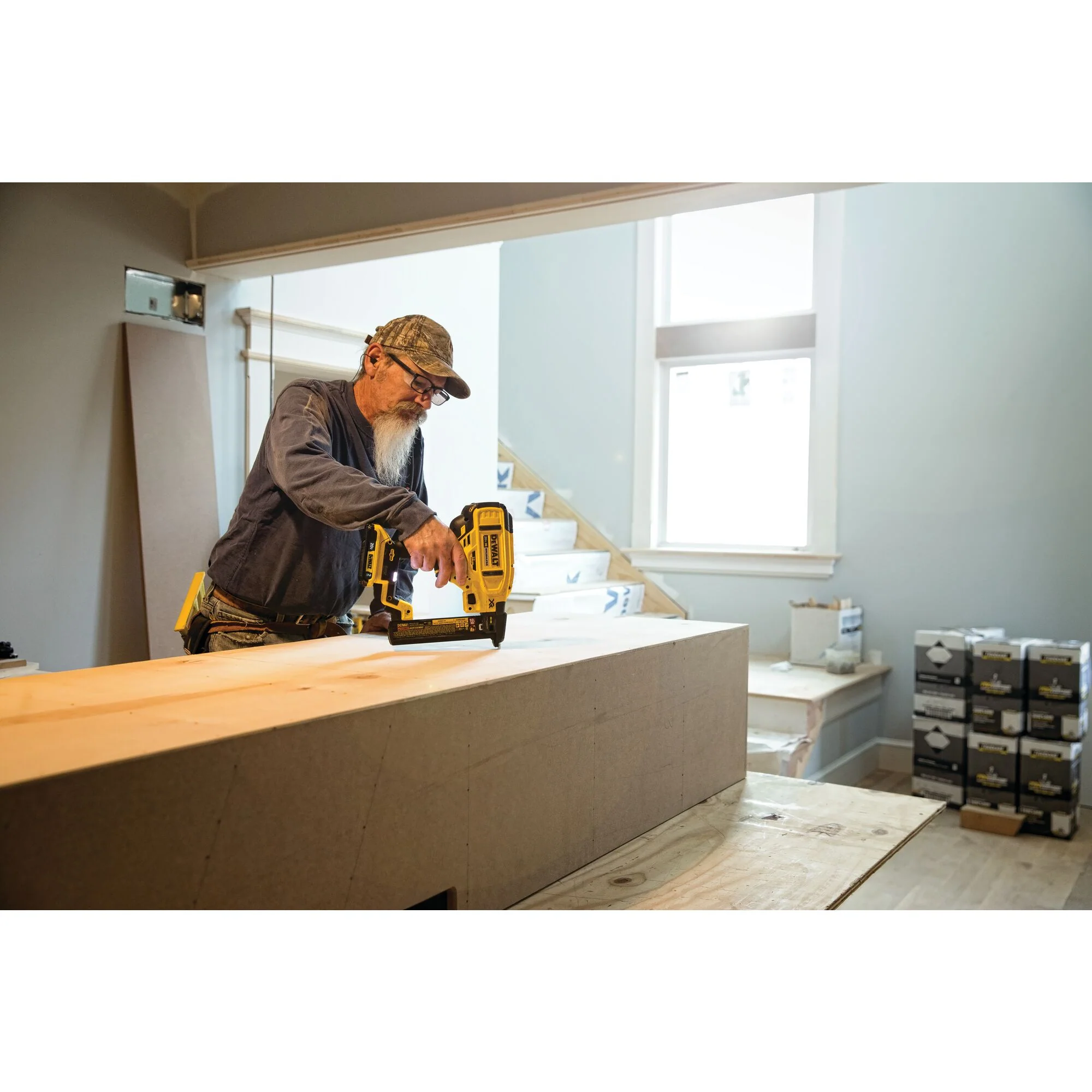 DeWalt 20V MAX XR® 18 Gauge Cordless Narrow Crown Stapler - Tool Only - Image 11