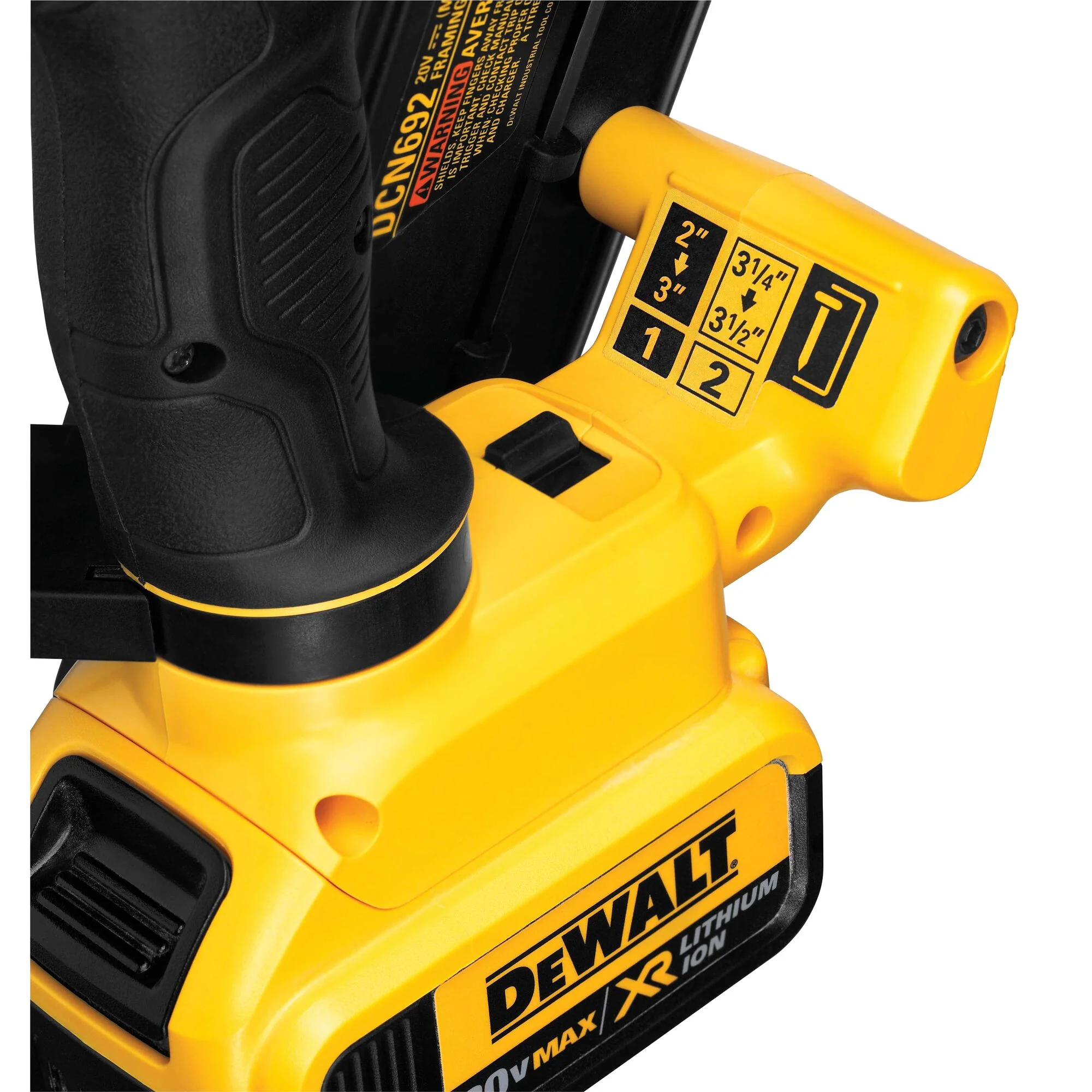 DeWalt 20V MAX Cordless 30° Paper Collated Framing Nailer Kit - Image 9