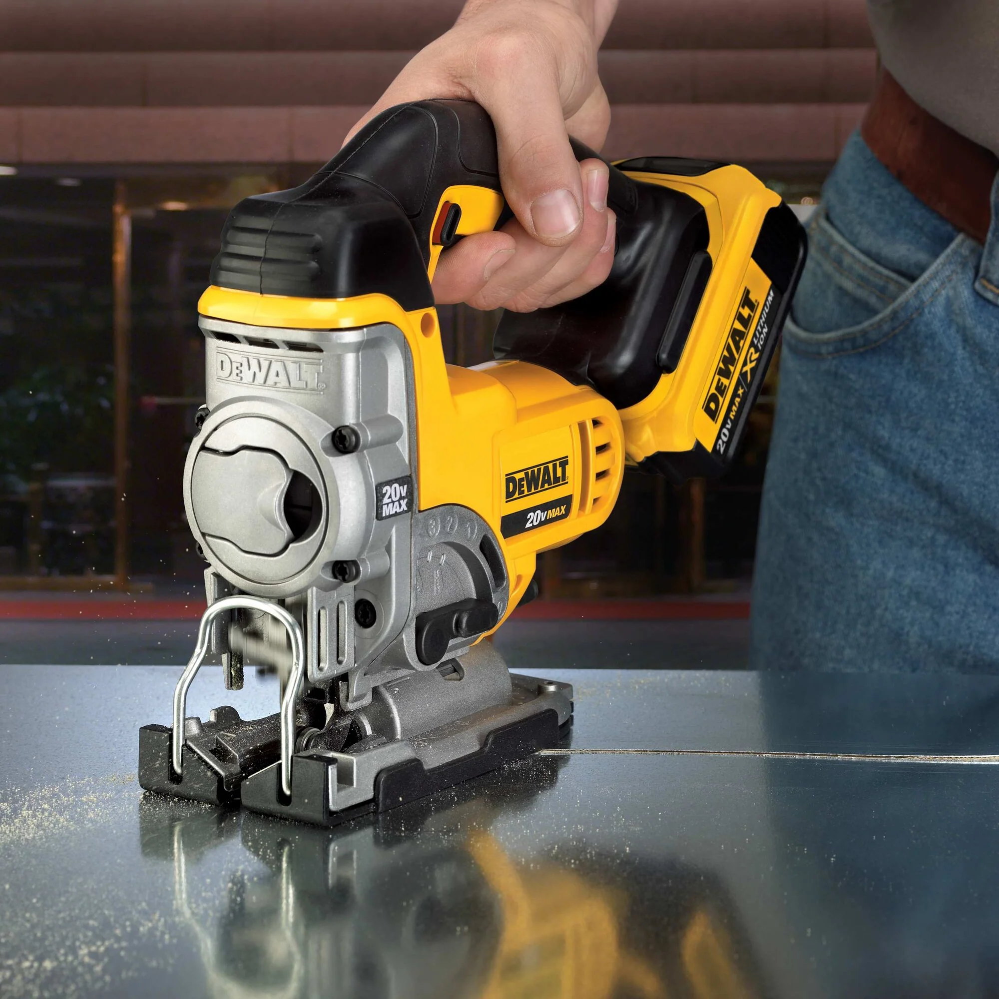 DeWalt 20V MAX Jig Saw Kit - Image 10