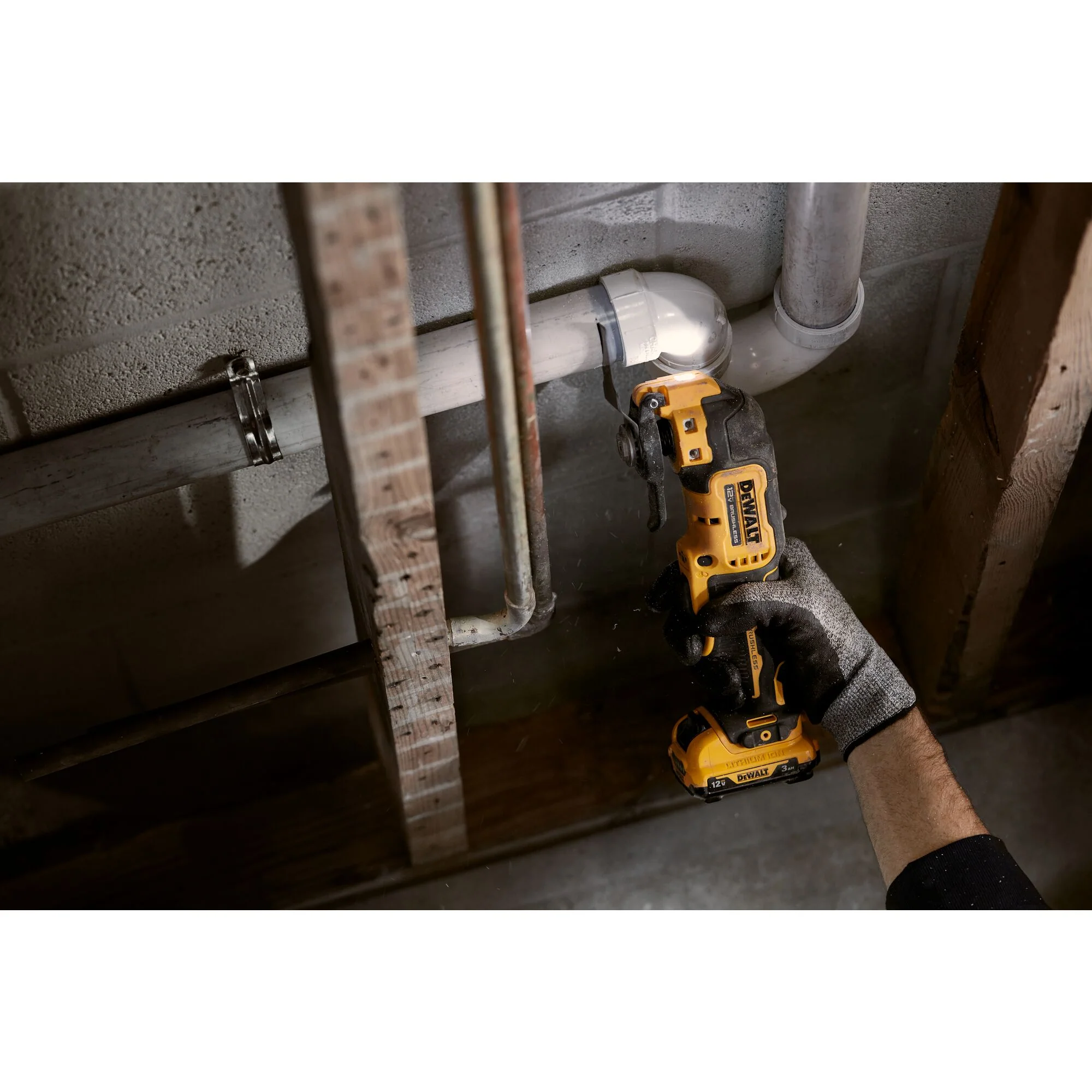 DeWalt 12V MAX XTREME Brushless Cordless Oscillating Multi-Tool Kit - Image 3