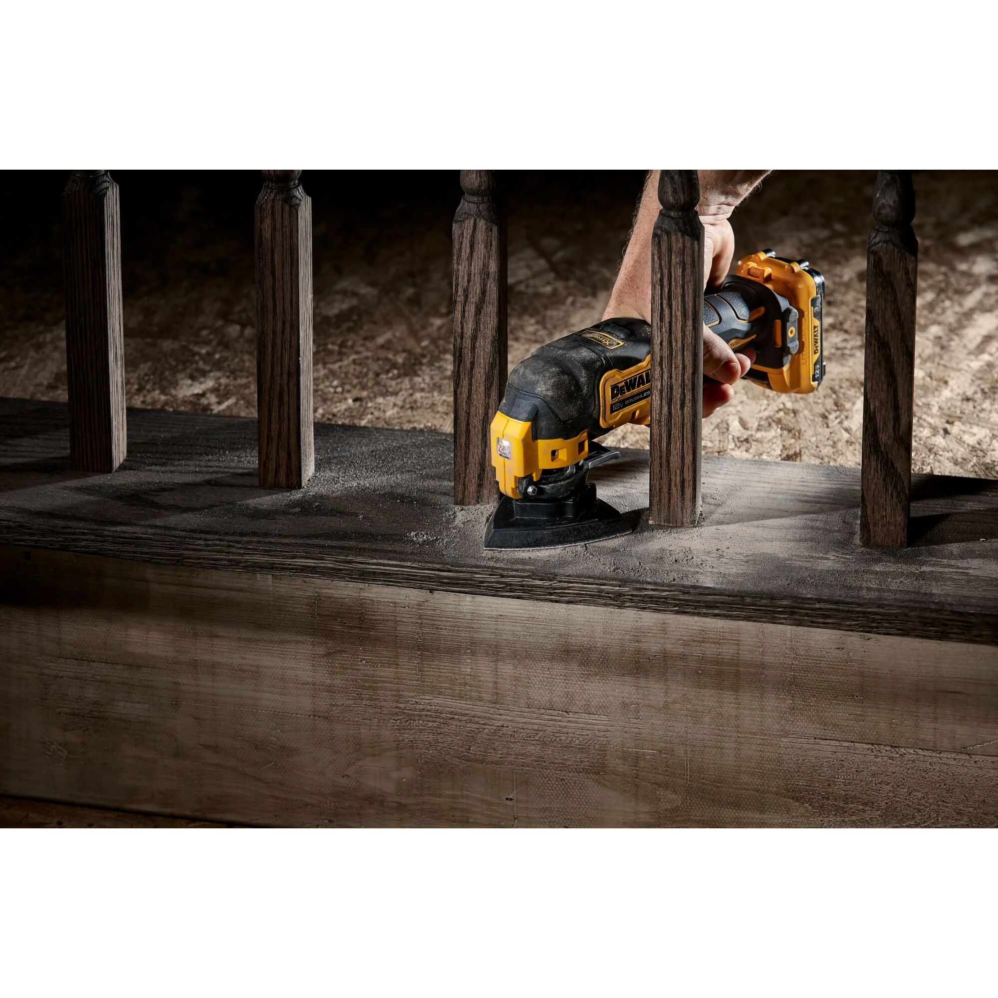 DeWalt 12V MAX XTREME Brushless Cordless Oscillating Multi-Tool Kit - Image 5