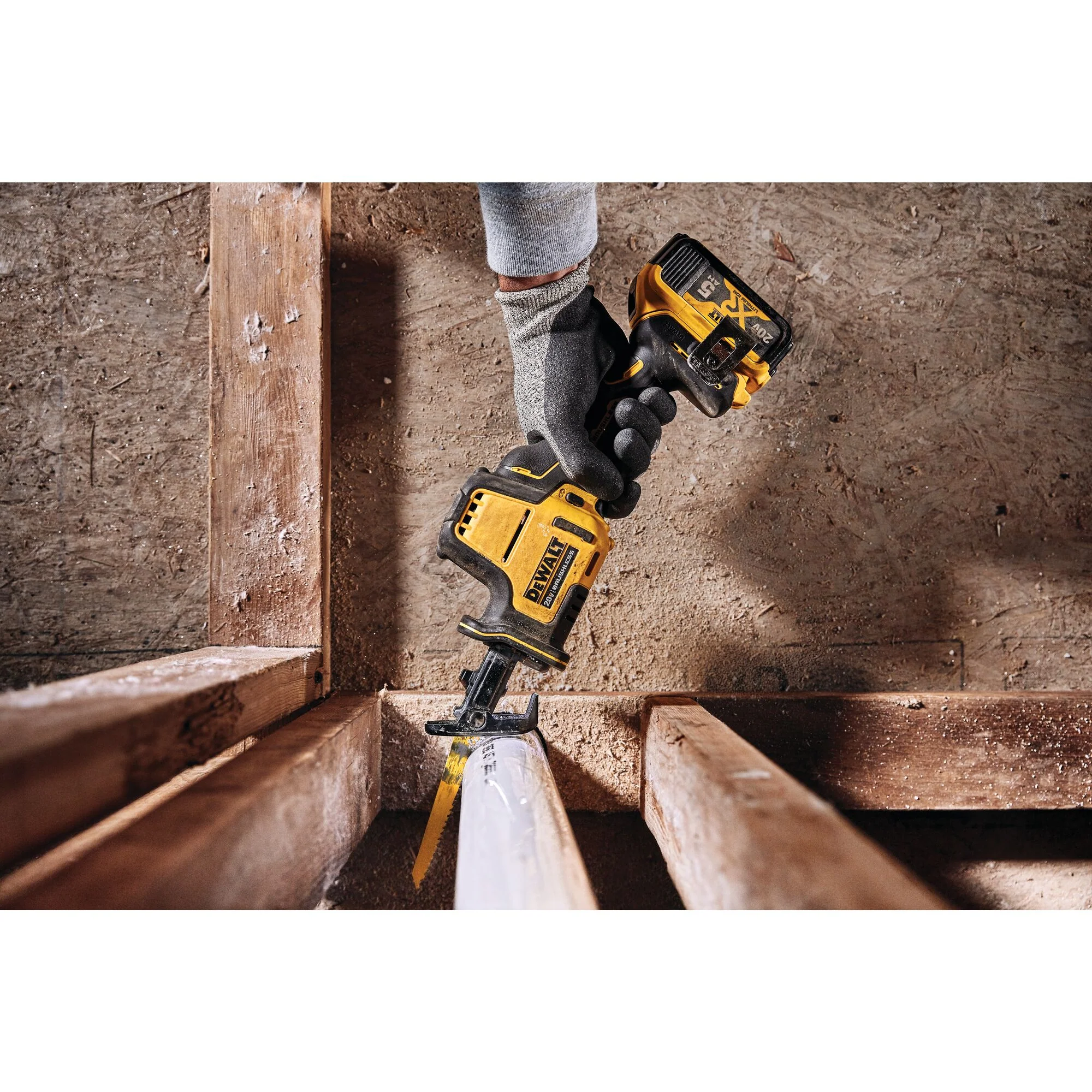 DeWalt ATOMIC 20V MAX Cordless One-Handed Reciprocating Saw - Tool Only - Image 5