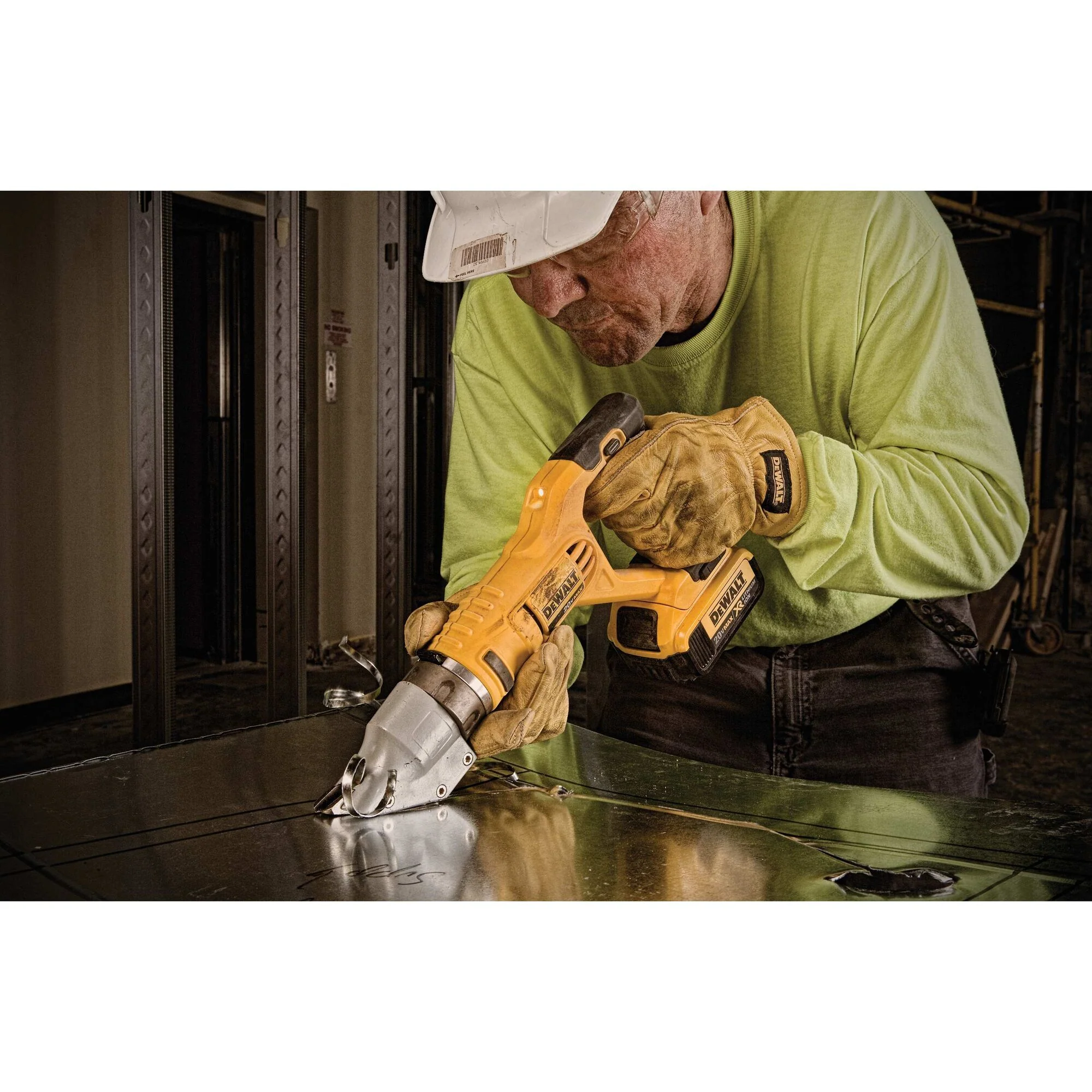 DeWalt 20V MAX 14G Swivel Head Shear Kit - Image 4
