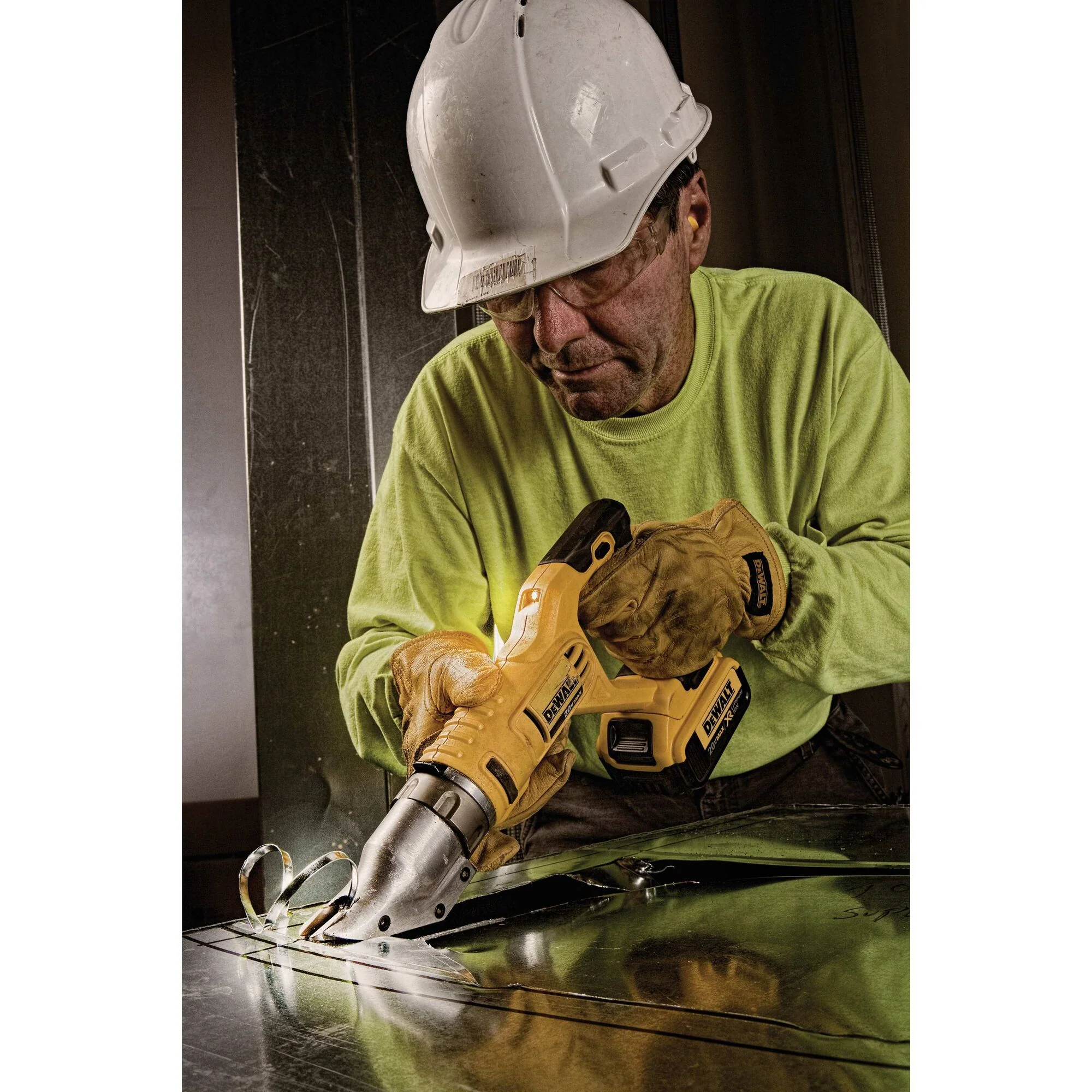 DeWalt 20V MAX 14G Swivel Head Shear Kit - Image 5