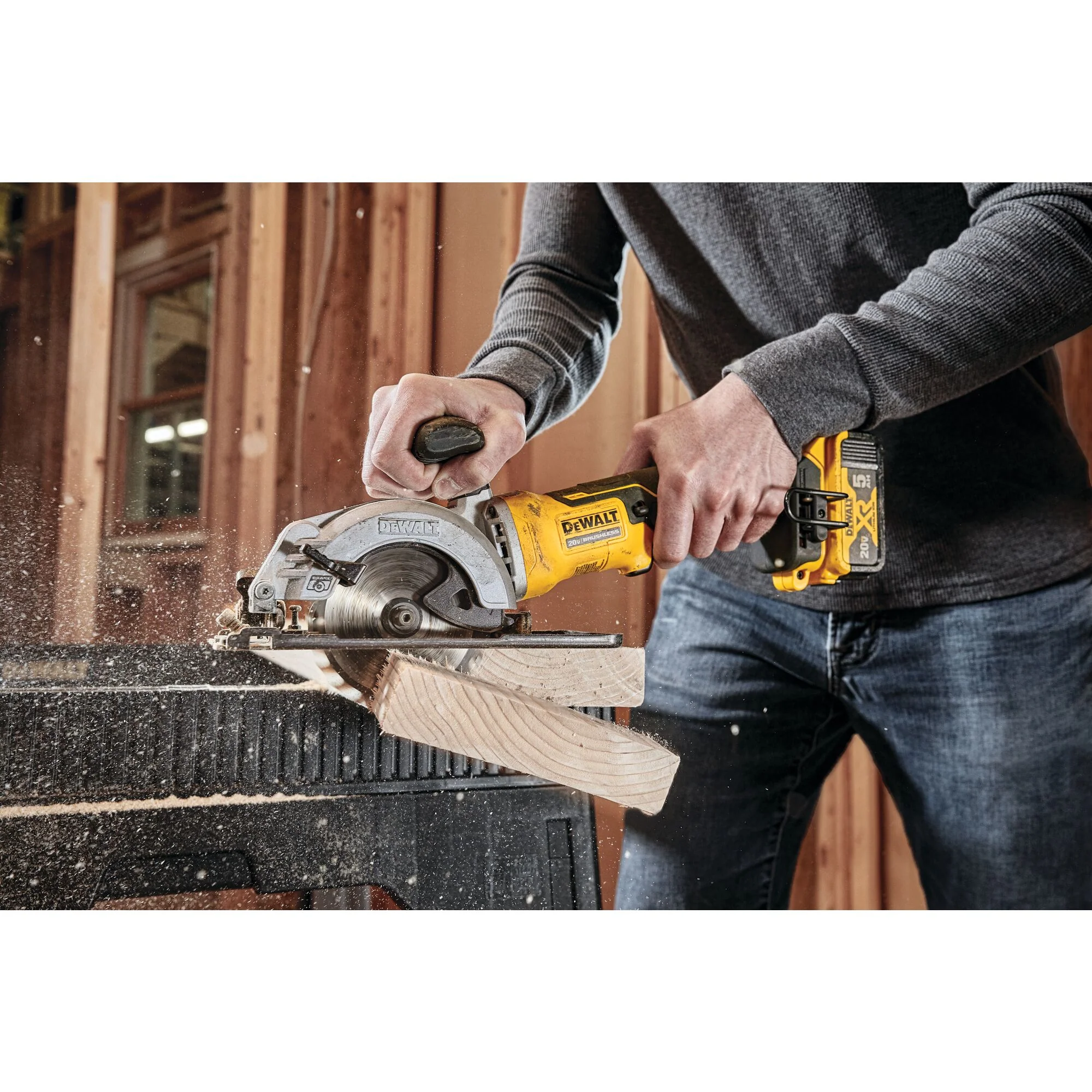 DeWalt ATOMIC 20V MAX Brushless 4-1/2" Cordless Circular Saw - Tool Only - Image 5