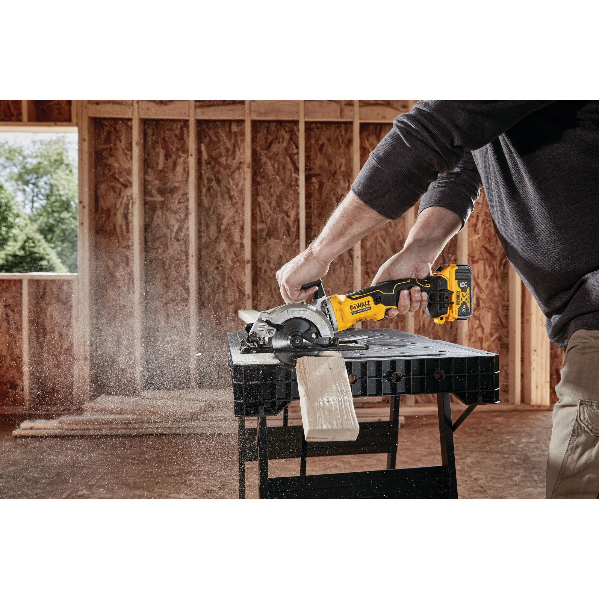 DeWalt ATOMIC 20V MAX Brushless 4-1/2" Cordless Circular Saw - Tool Only - Image 8