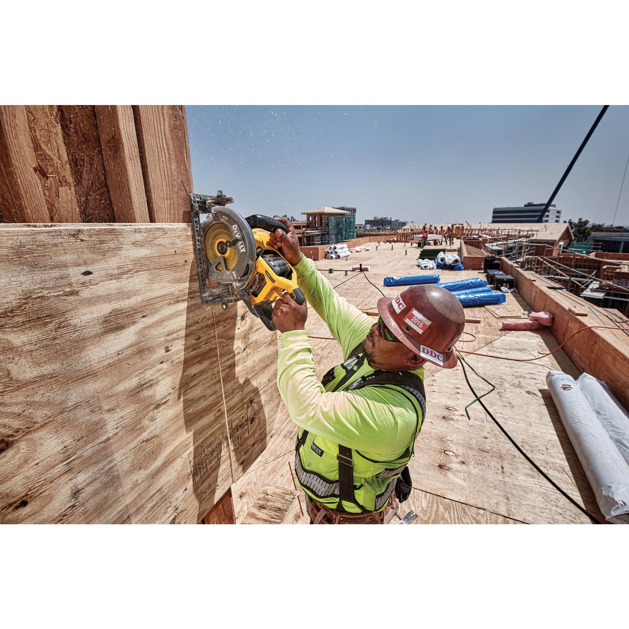 DeWalt FLEXVOLT® 60V MAX 7-1/4" Worm Drive Circular Saw - Tool Only - Image 10