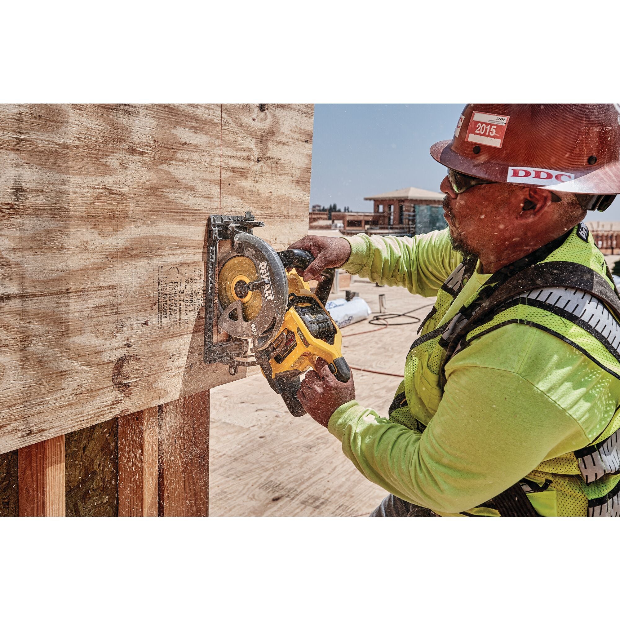 DeWalt FLEXVOLT® 60V MAX 7-1/4" Worm Drive Circular Saw - Tool Only - Image 20