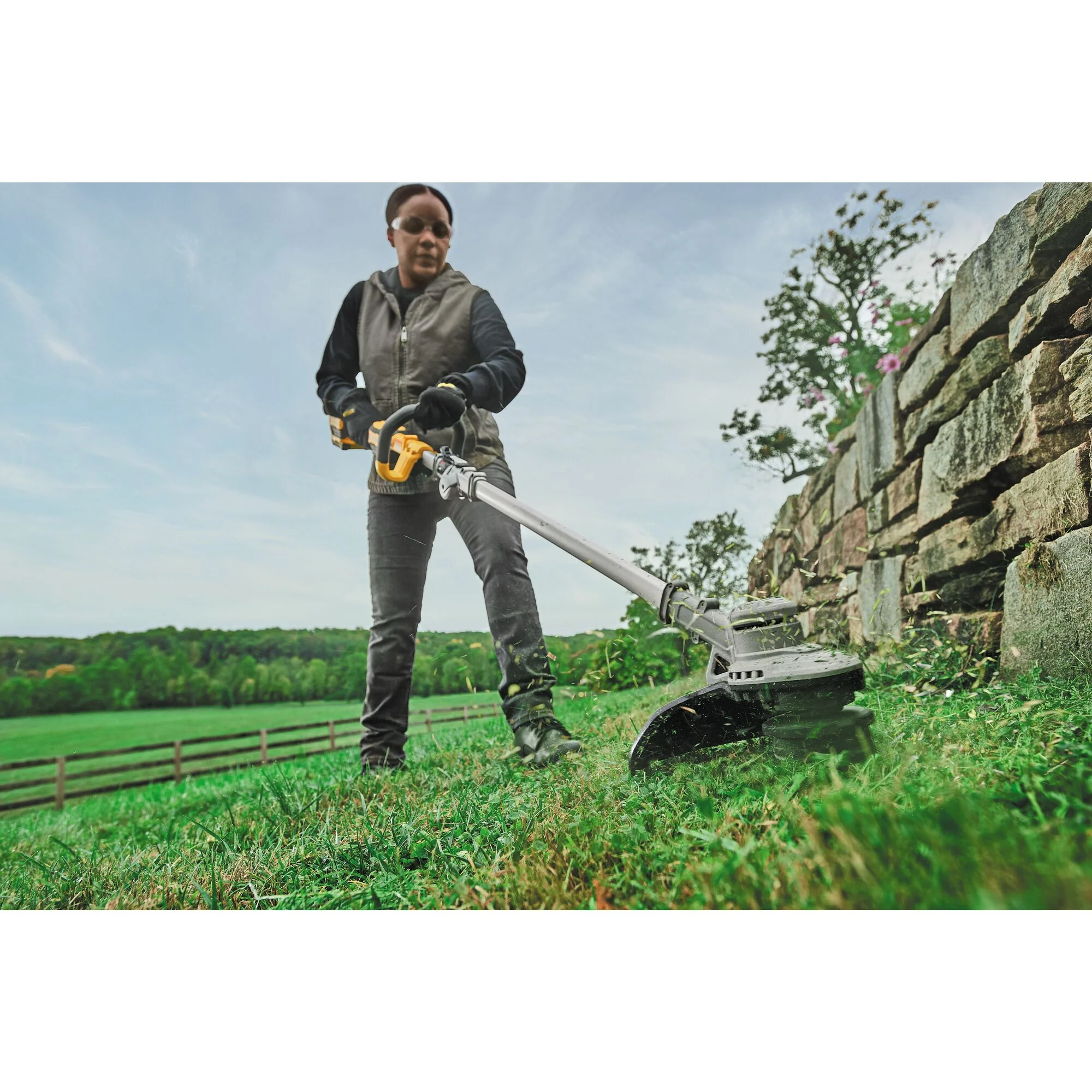 DeWalt 20V MAX 14" Folding String Trimmer - Tool Only - Image 16