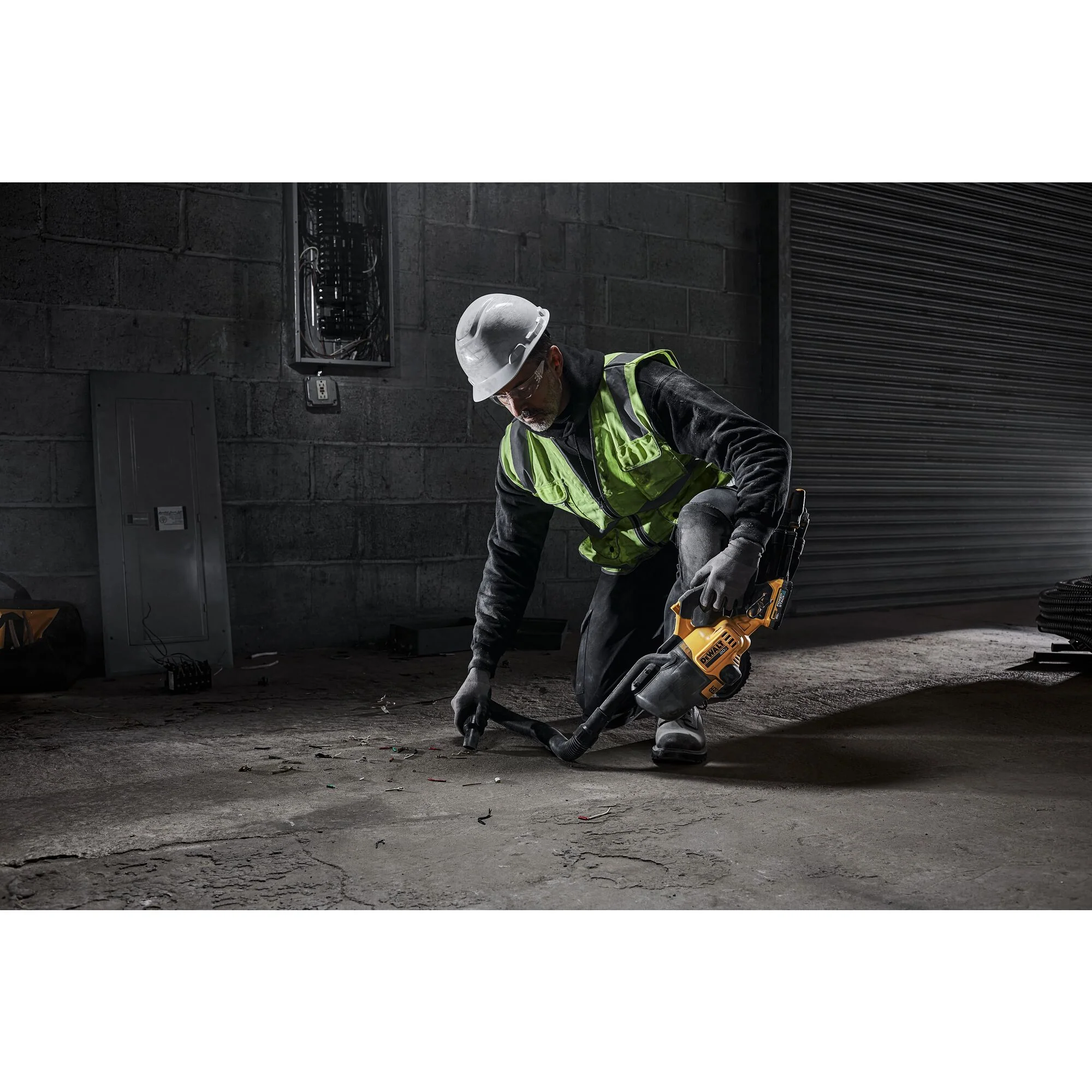 DeWalt 20V Cordless Handheld Dry Vacuum - Tool Only - Image 18
