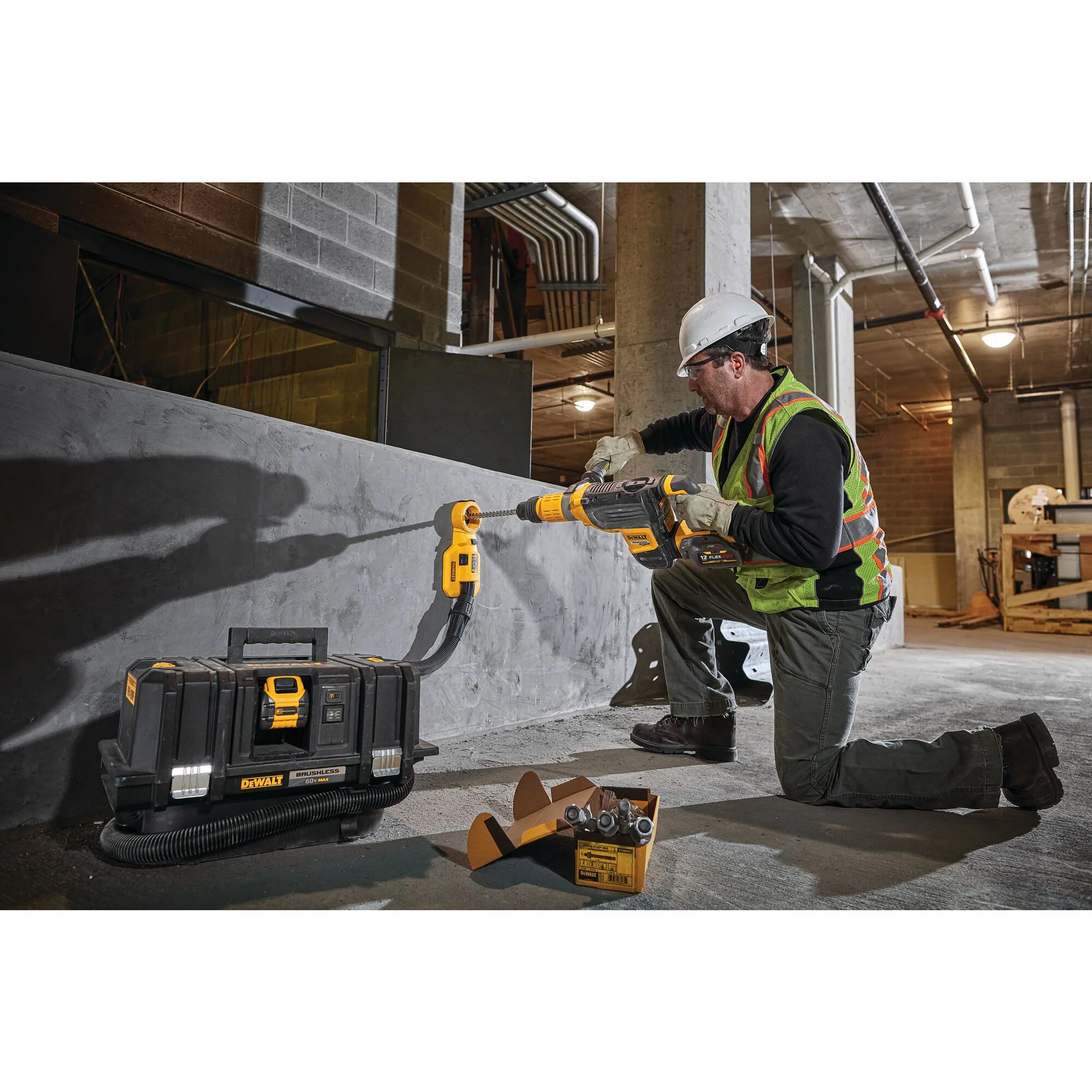 DeWalt FLEXVOLT® 60V MAX Cordless Dust Extractor - Tool Only - Image 10
