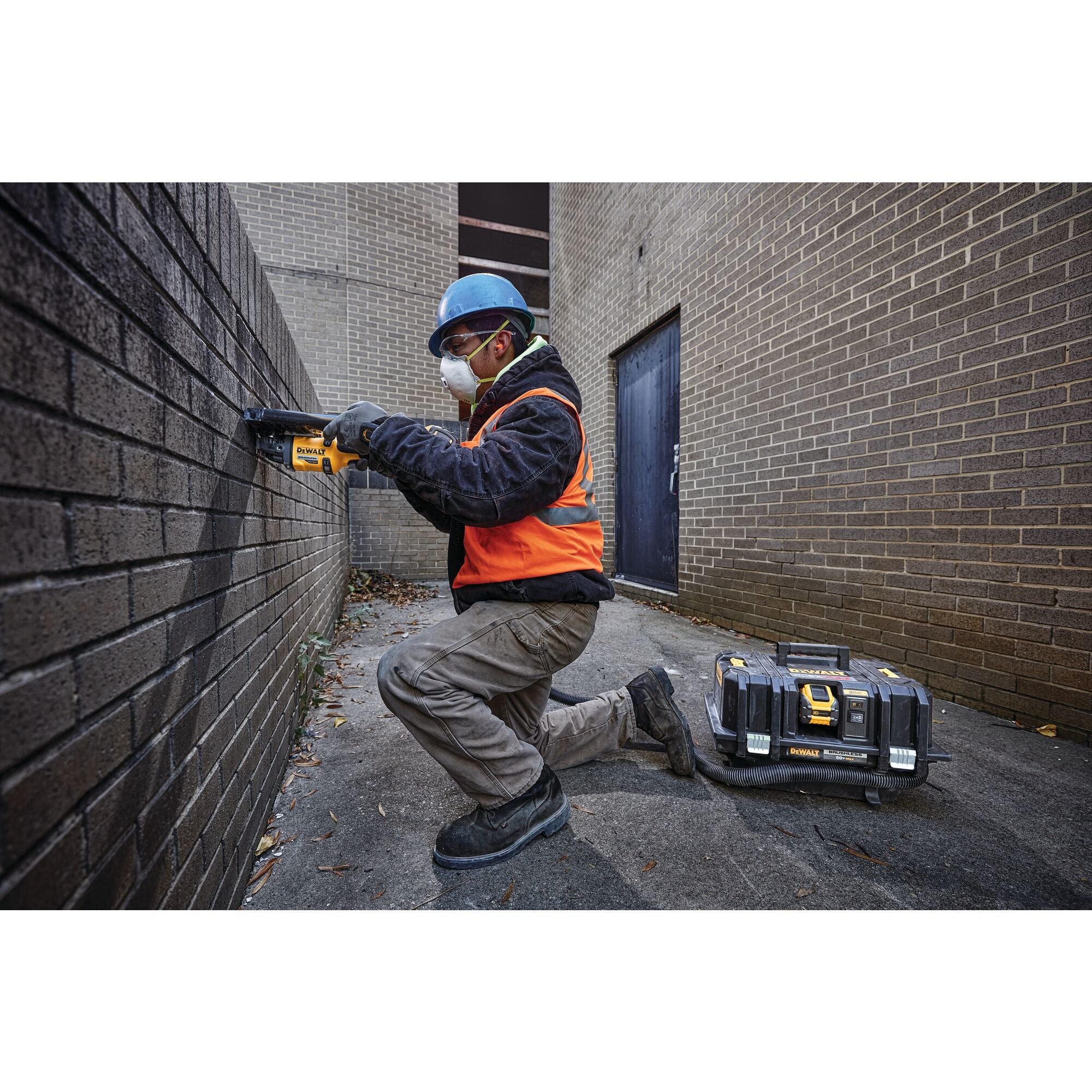 DeWalt FLEXVOLT® 60V MAX Cordless Dust Extractor - Tool Only - Image 11