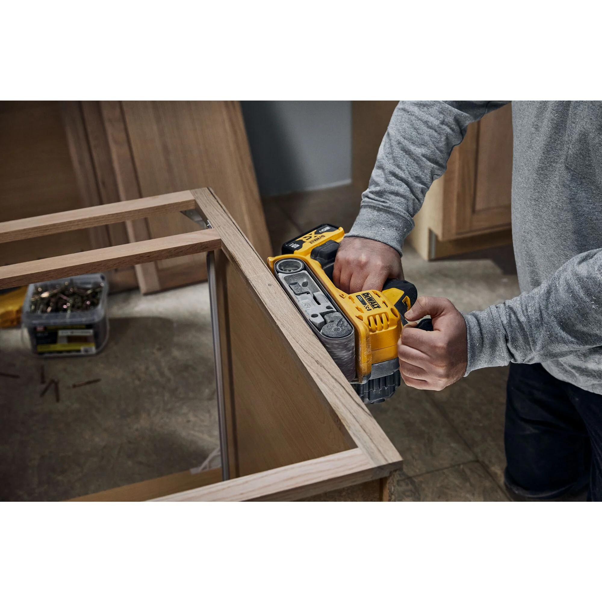 DeWalt 20V XR® Brushless 3" x 21" Belt Sander - Tool Only - Image 11