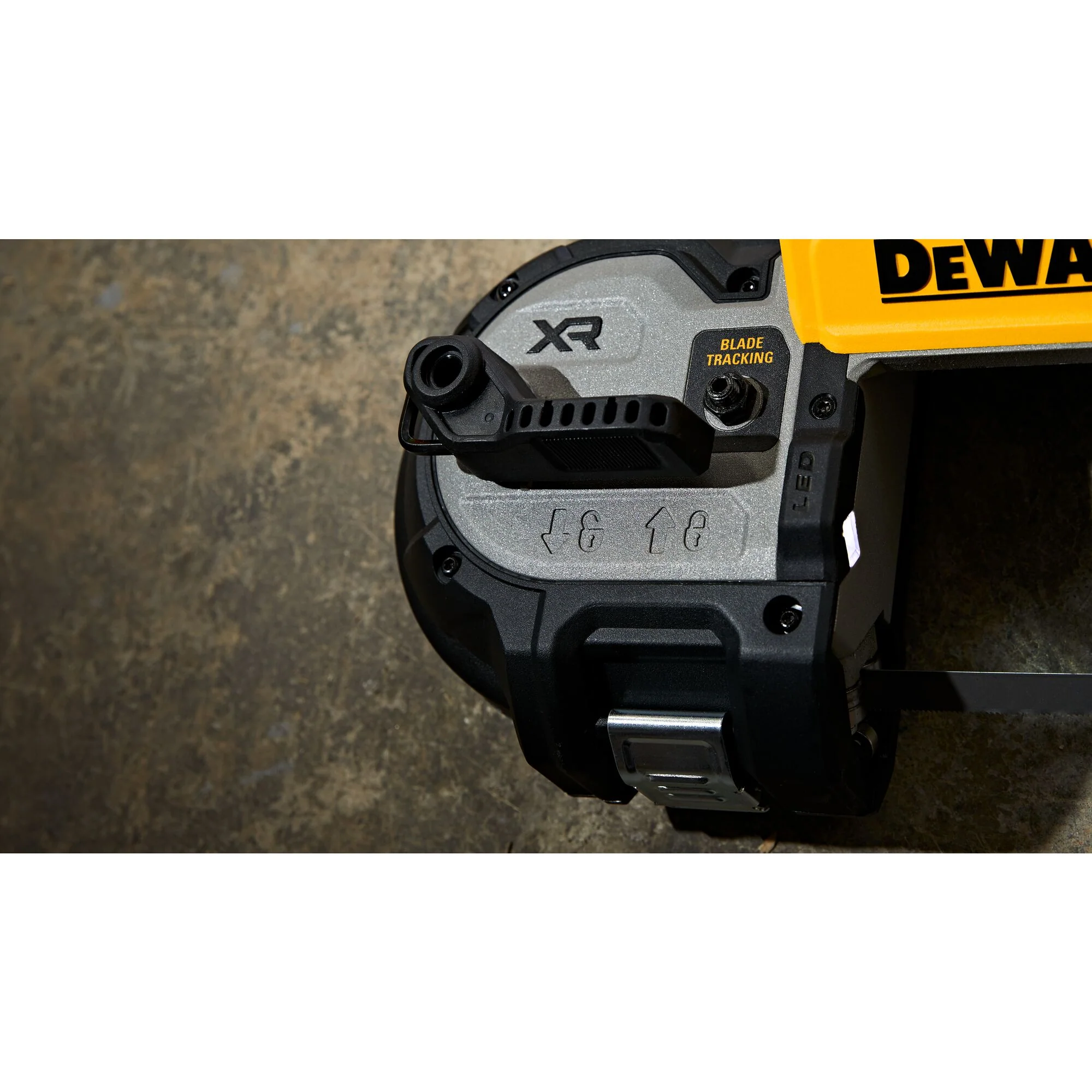DeWalt 20V MAX XR® Mid-Size Bandsaw - Tool Only - Image 7