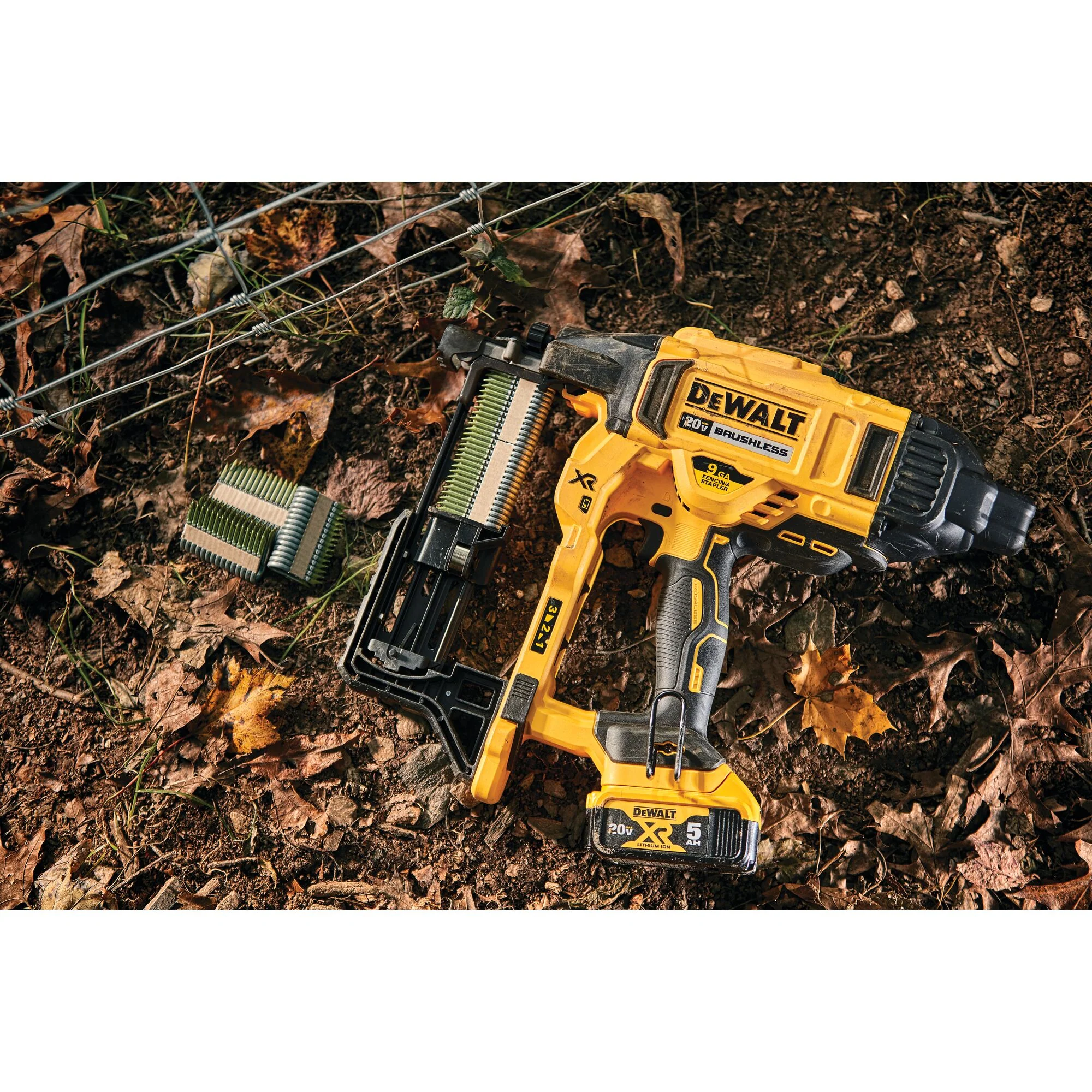 DeWalt 20V MAX XR 9 Ga Cordless Fencing Stapler - Tool only - Image 9