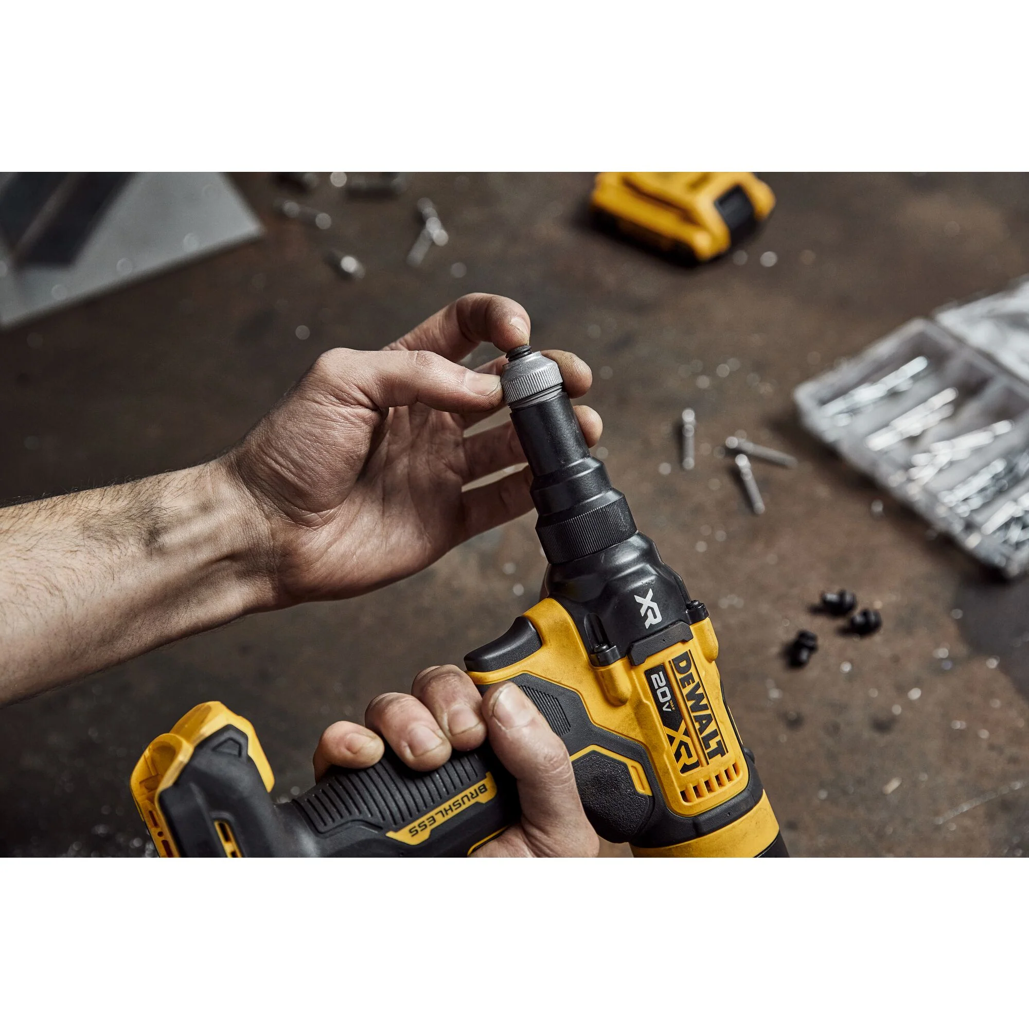 DeWalt 20V MAX XR Brushless Cordless 3/16" Rivet Tool - Tool Only - Image 9