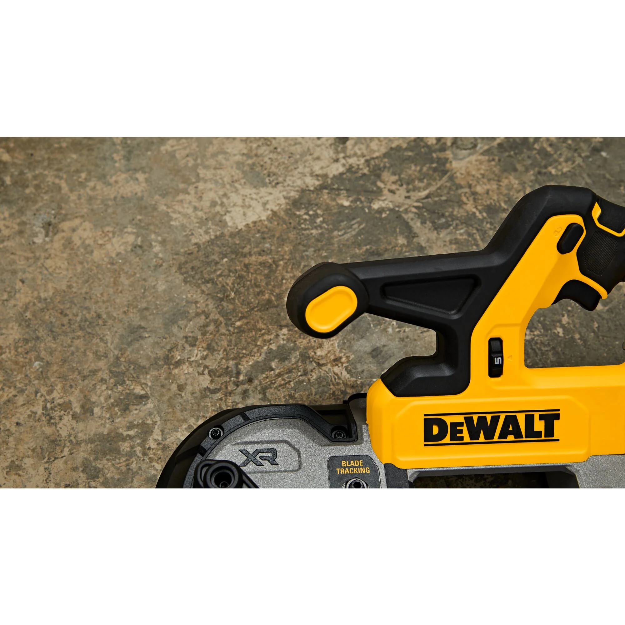 DeWalt 20V MAX XR Mid-Size Bandsaw Kit - Image 10