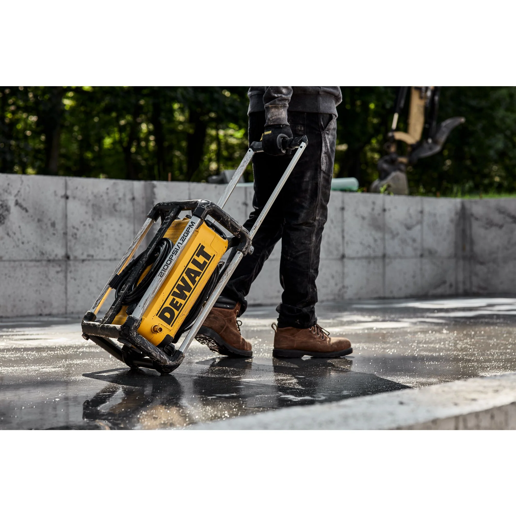 DeWalt MAX 2,100 PSI 13 Amp Electric Jobsite Pressure Washer - Image 22
