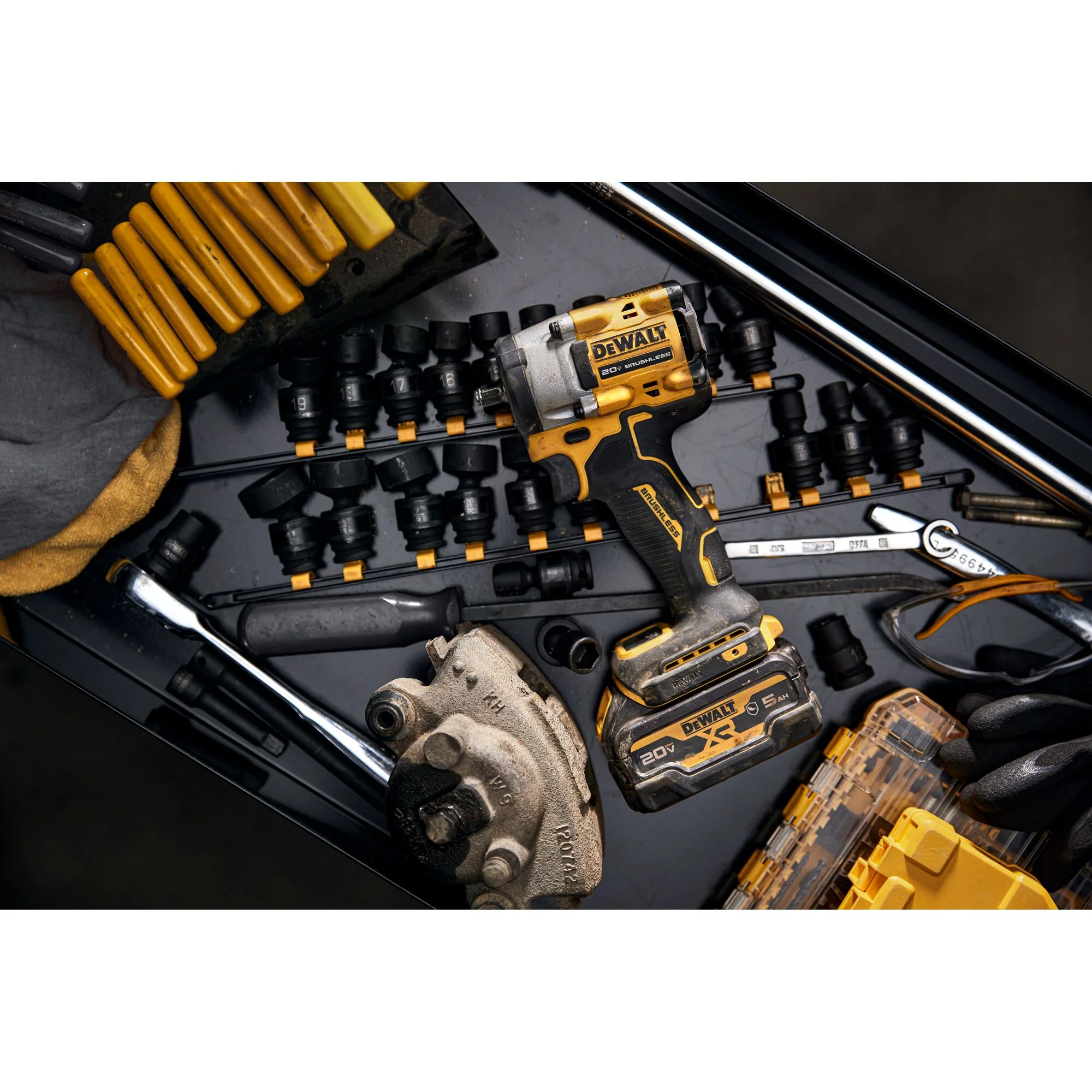 DeWalt ATOMIC 20V MAX 3/8" Cordless Impact Wrench w/ Hog Ring Anvil - Tool Only - Image 8