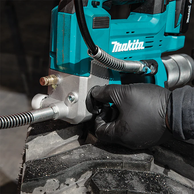 Makita 18V LXT Cordless Grease Gun - Tool Only - Image 2