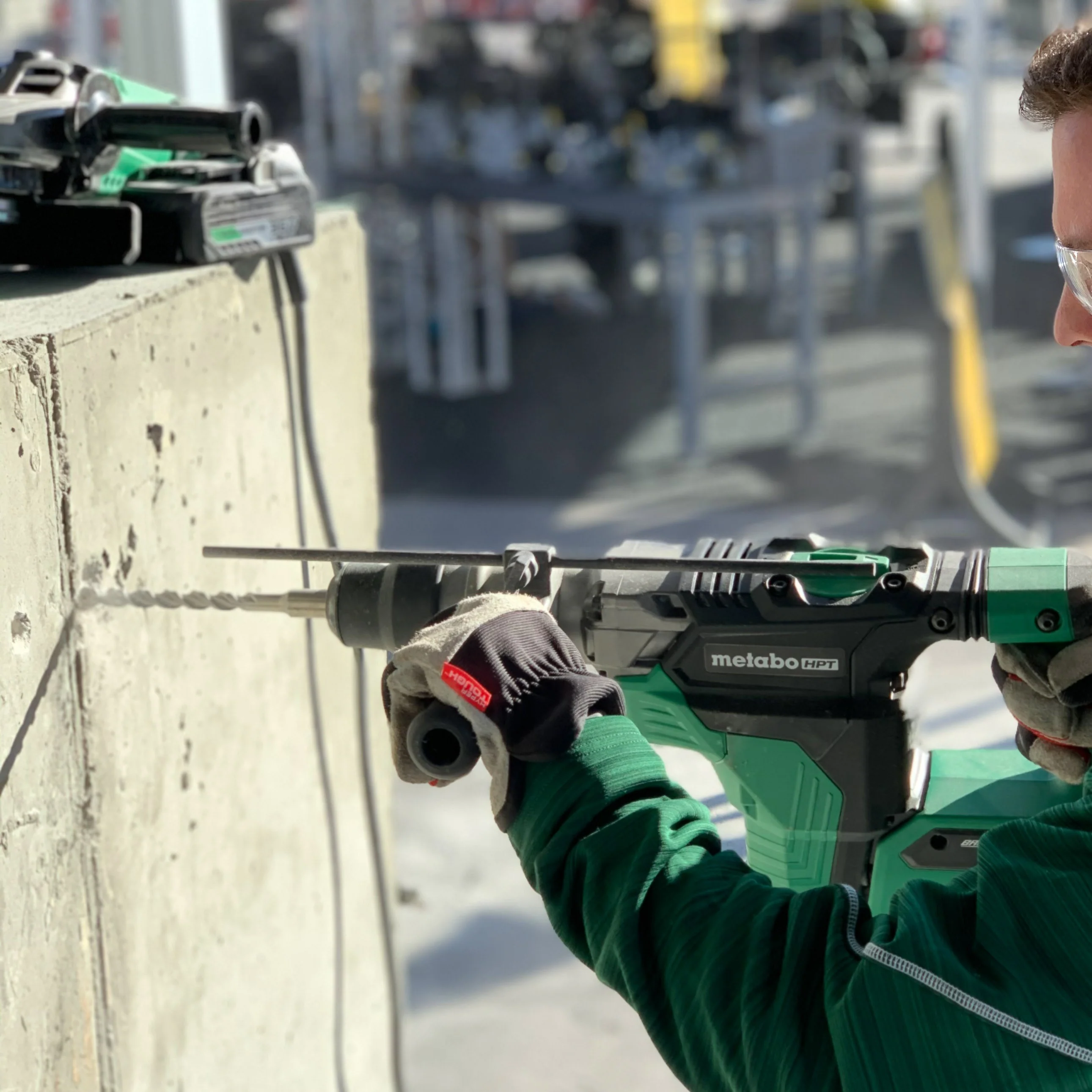 Metabo 36V MultiVolt SDS MAX 1-9/16" Rotary Hammer - Tool Only - Image 5