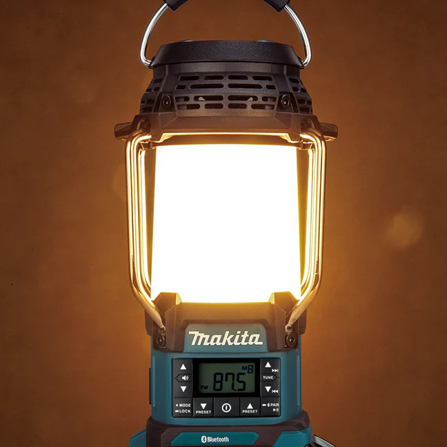 Makita 18V LXT Cordless Lantern Radio w/Bluetooth, XPT & Flashlight - Tool Only - Image 4
