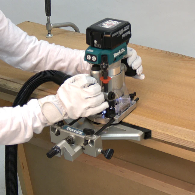 Makita 18V LXT Brushless Router w/ Dust Extraction - Tool Only - Image 2