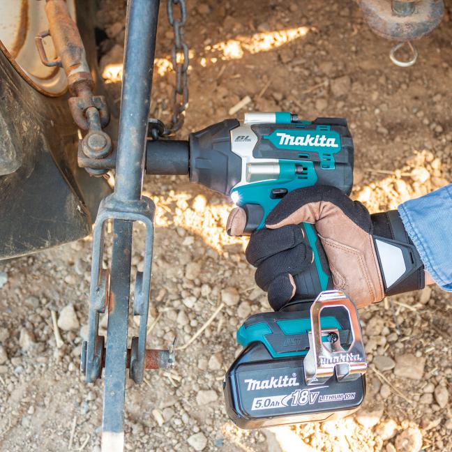 Makita 18V LXT Brushless 1/2" Impact Wrench w/Friction Ring - Tool Only - Image 7