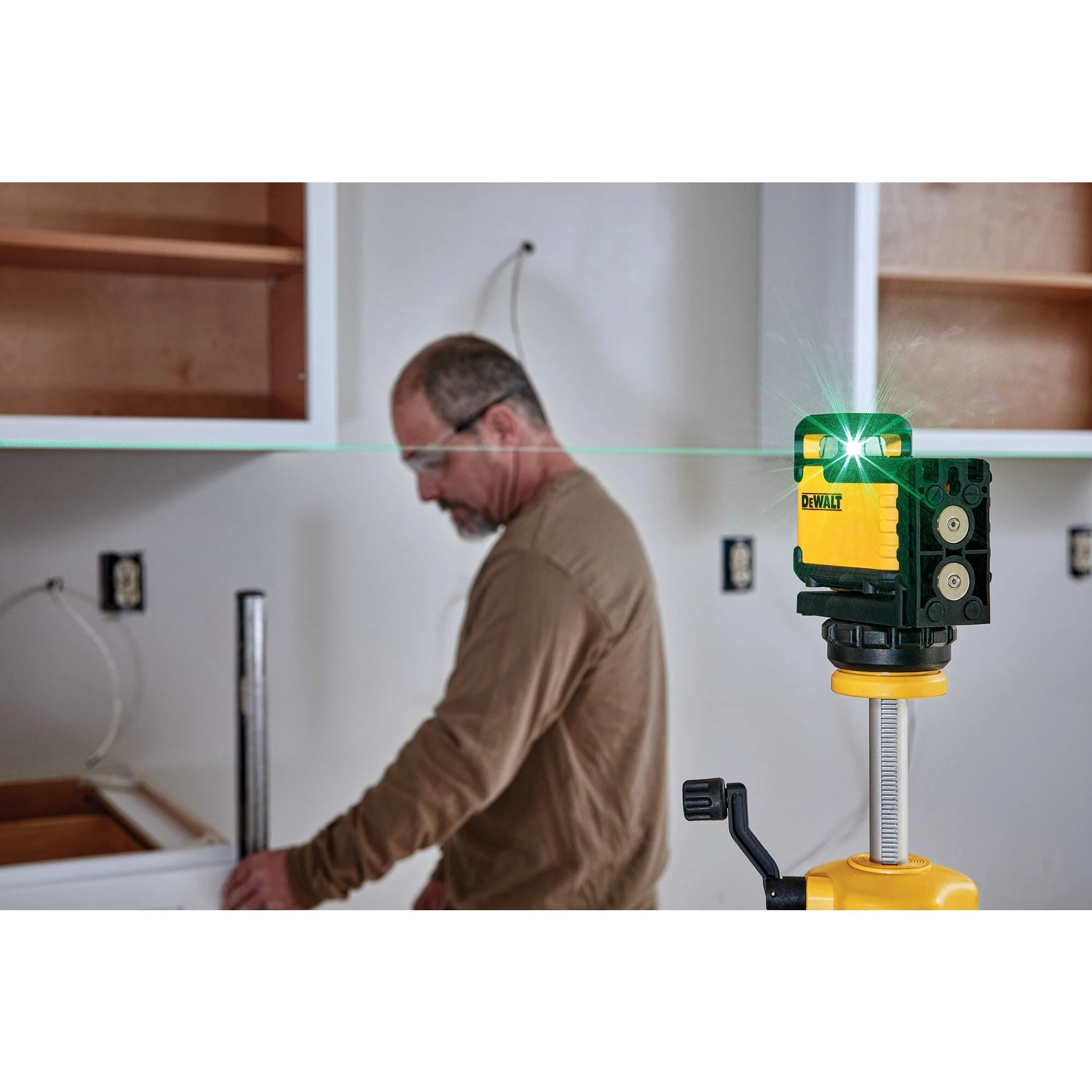 DeWalt 360° Green Beam Cross Line Laser - Image 10