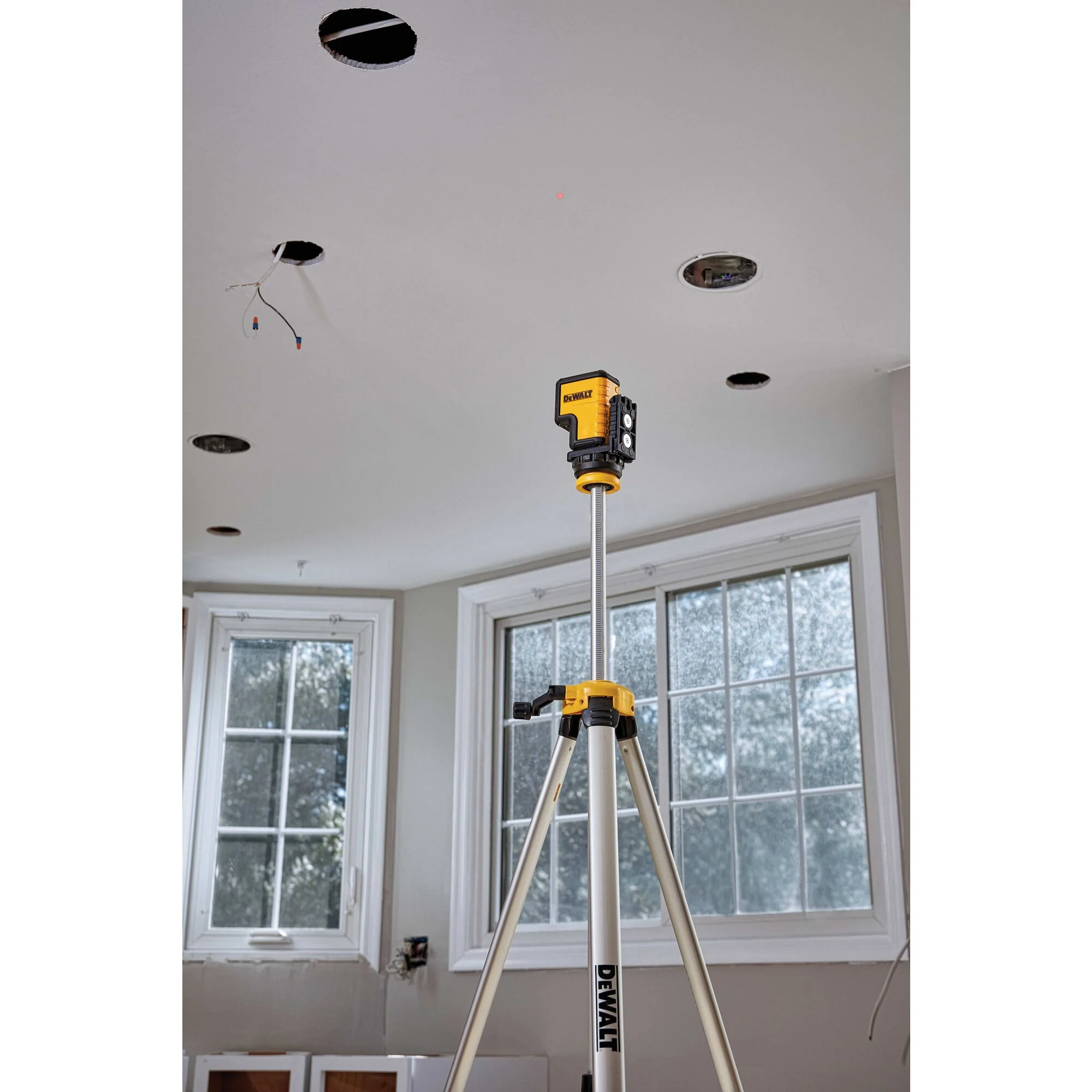 Dewalt 3-Spot Red Laser Level - Image 7