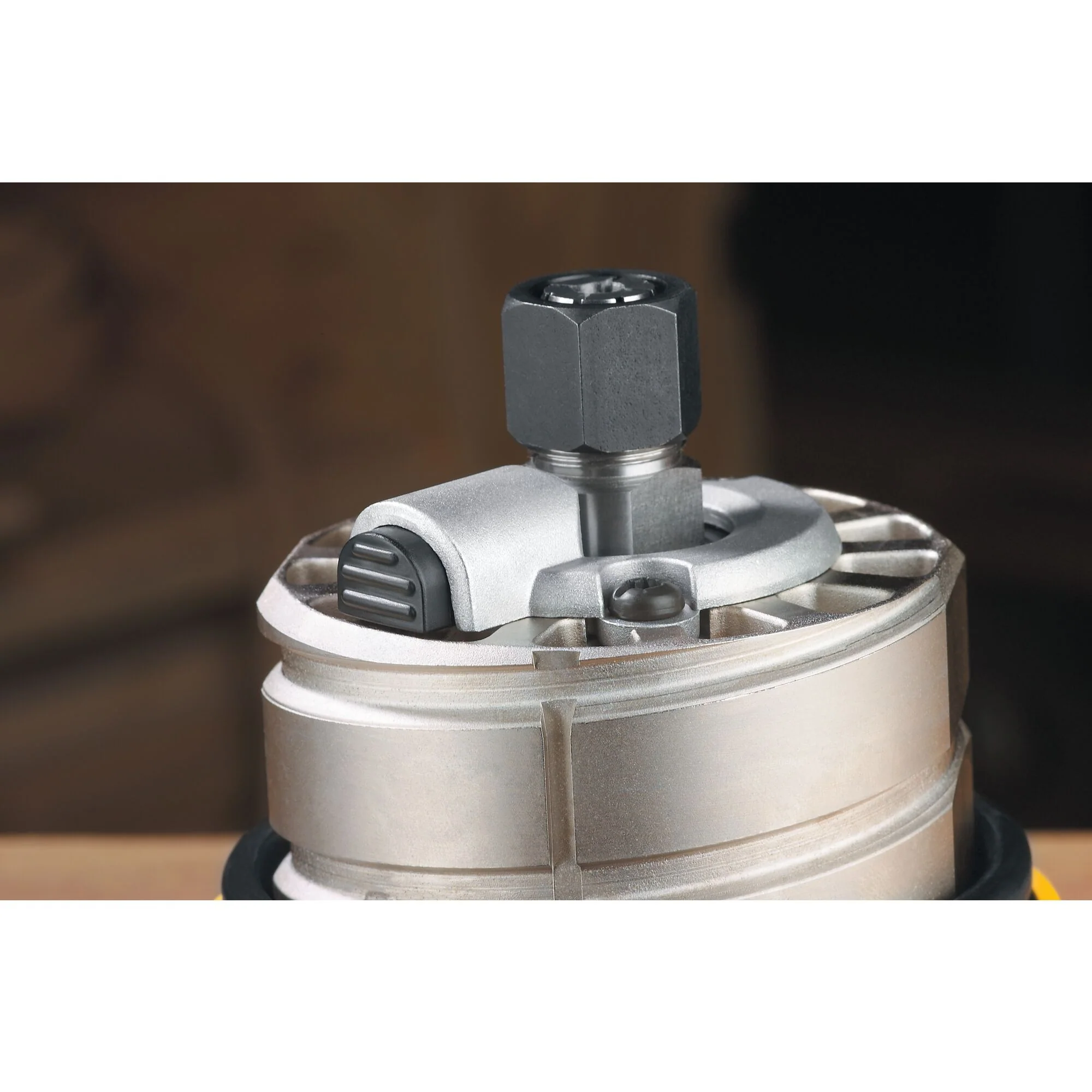 DeWalt 2-1/4 HP EVS Fixed Base Router w/ Soft Start - Image 18