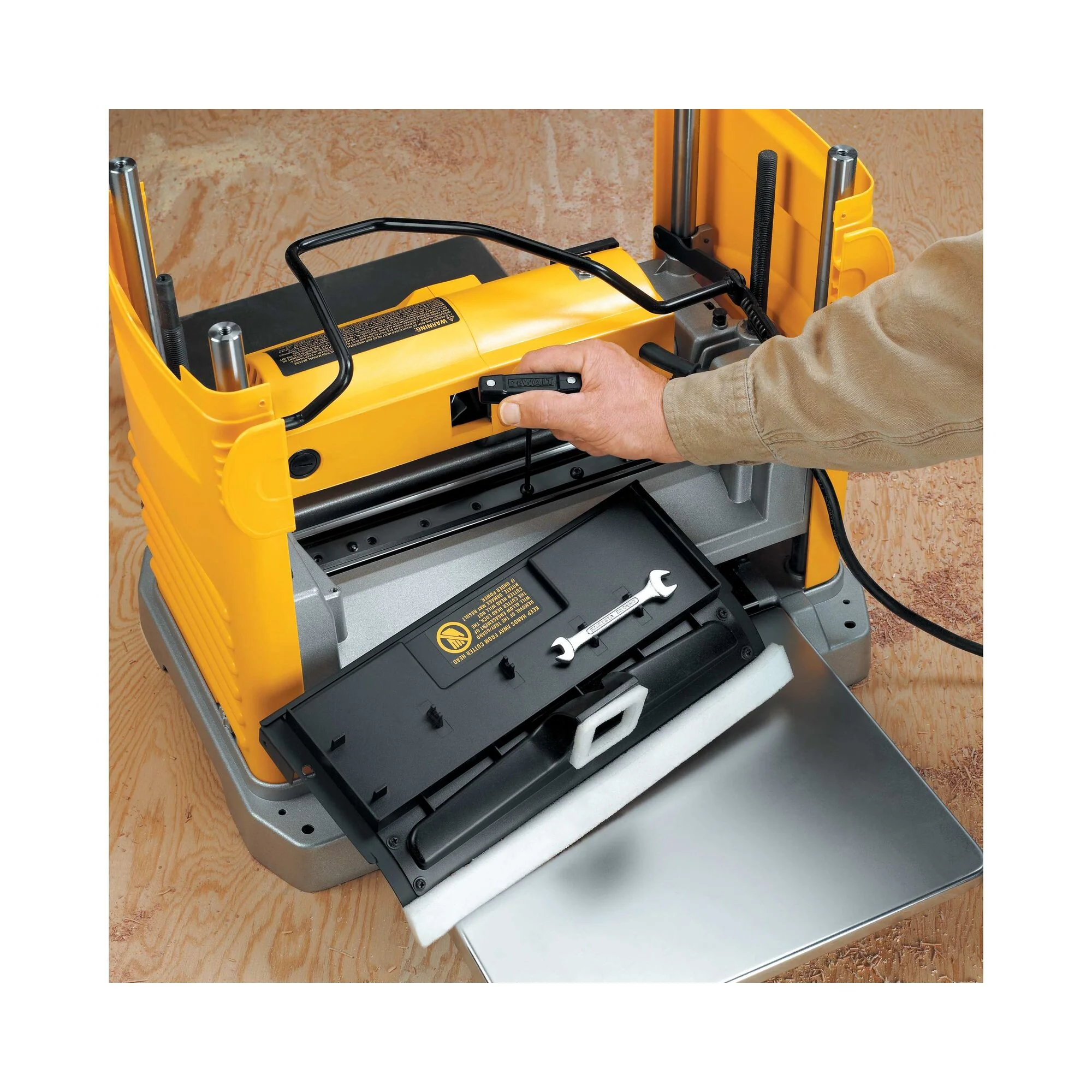 DeWalt 12-1/2" Thickness Planer w/ Three Knife Cutter-Head - Image 6