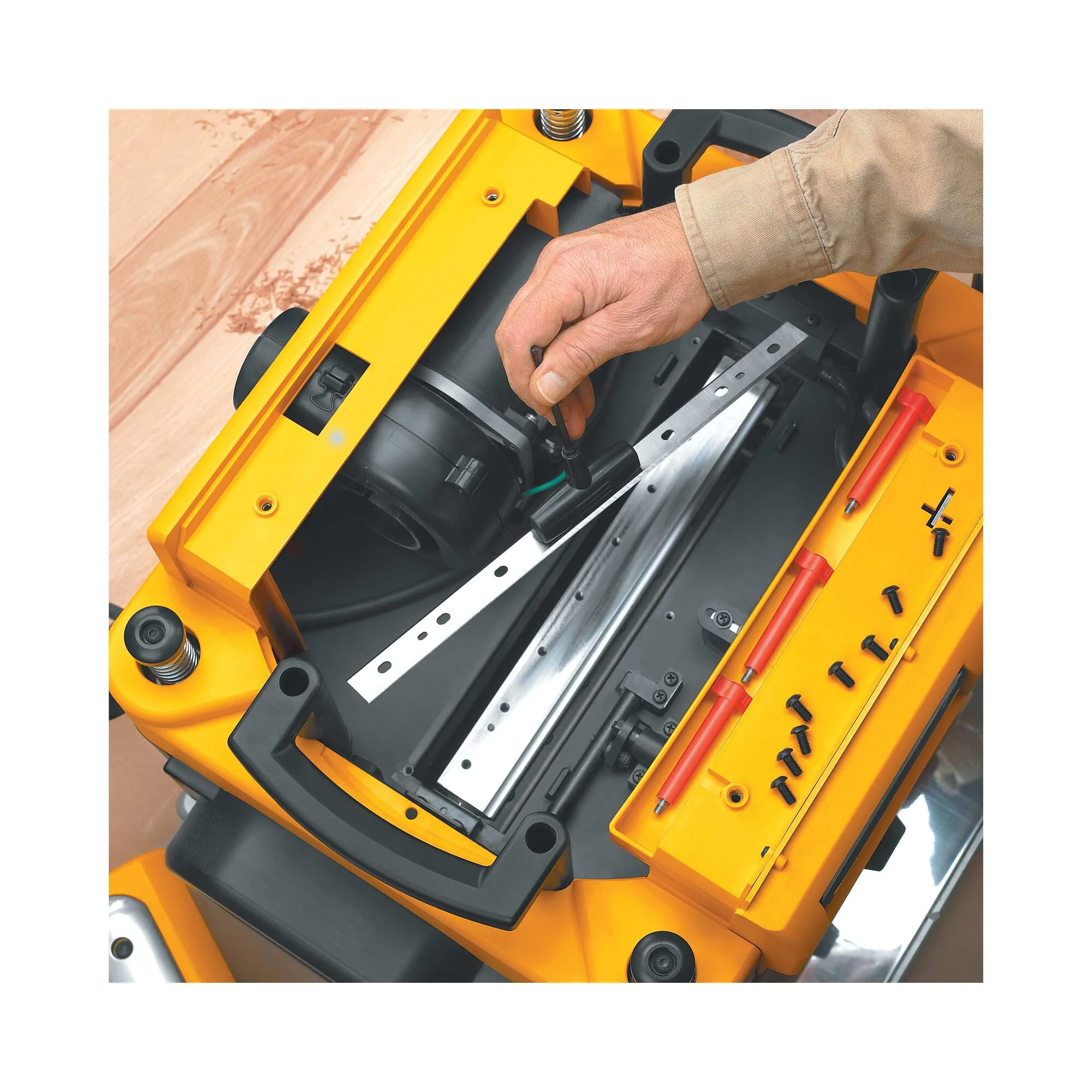 DeWalt 13" Three Knife 2-Speed Thickness Planer - Image 11