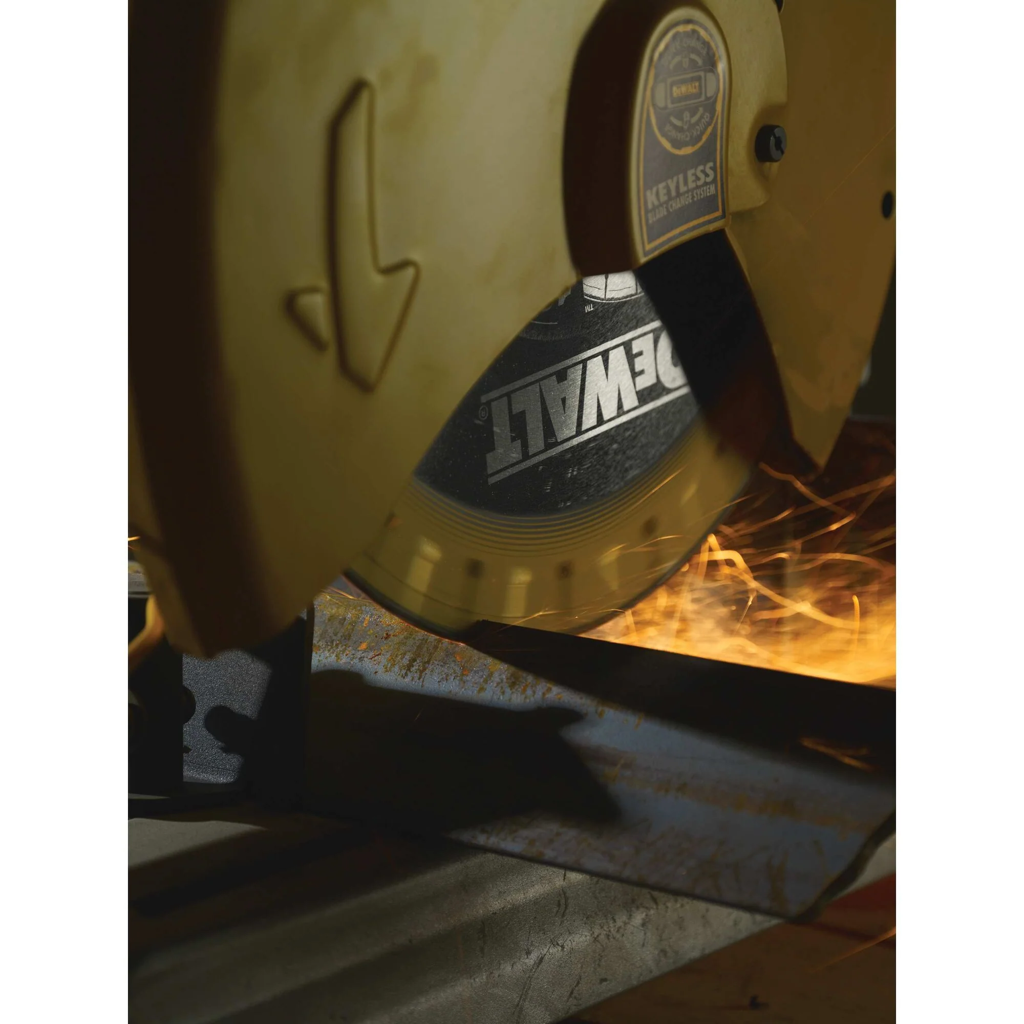 DeWalt Diamond Edge Chop Saw Blade - 14" x 1" - Image 7