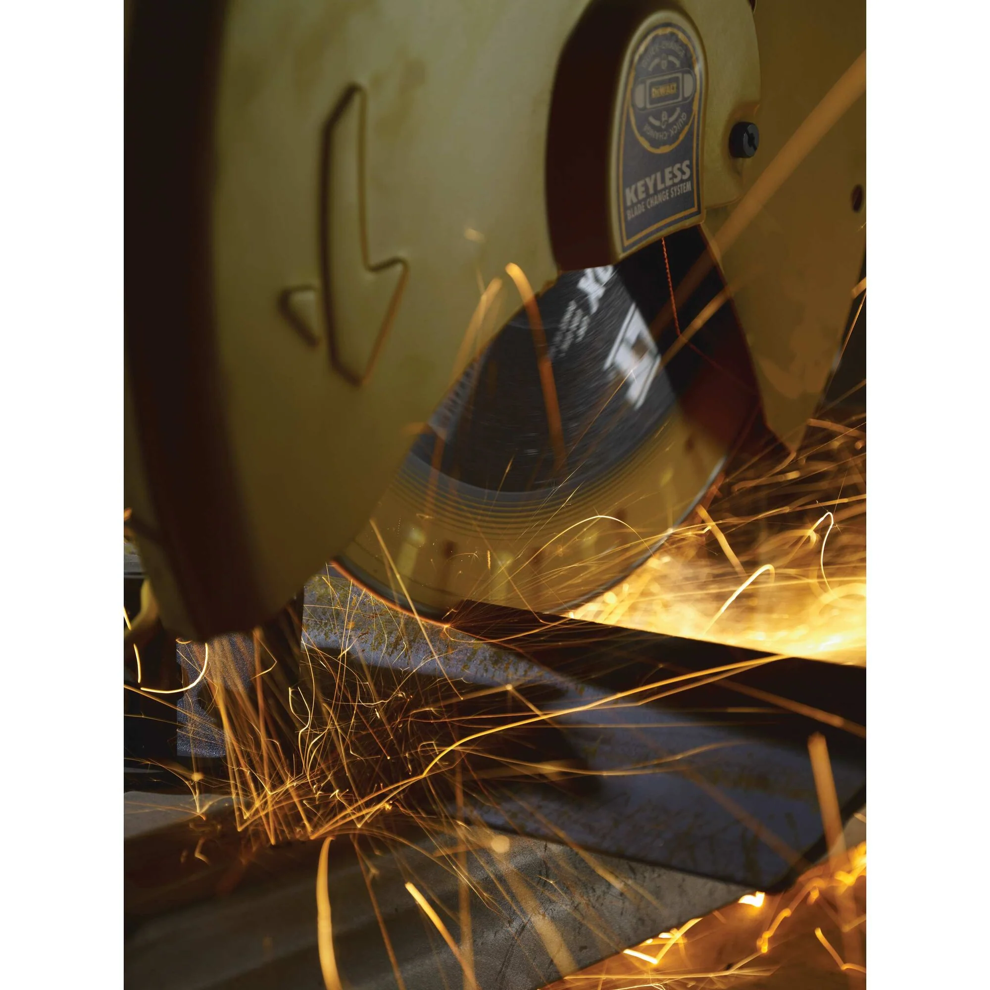 DeWalt Diamond Edge Chop Saw Blade - 14" x 1" - Image 8