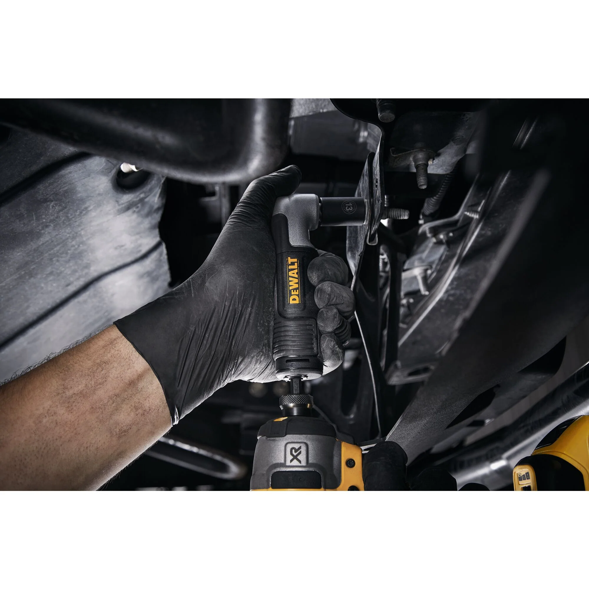 DeWalt FLEXTORQ® 3/8" Square Drive 2-In-1 Right Angle Attachment - Image 8