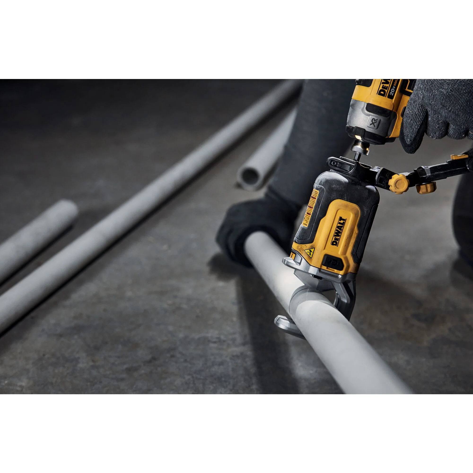 DeWalt IMPACT CONNECT™ PVC/PEX Pipe Cutter Attachment - Image 8