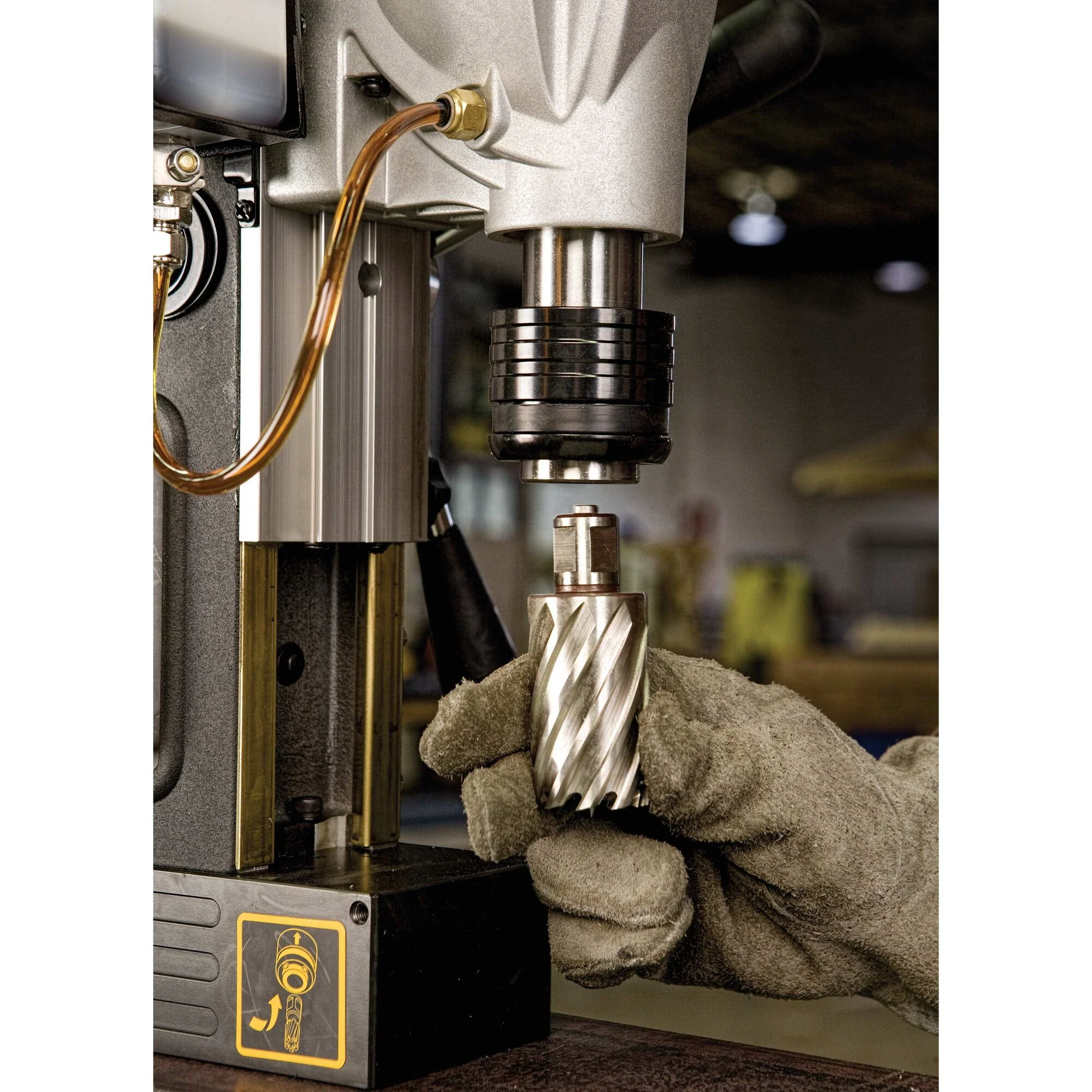 DeWalt 2" 2-Speed Magnetic Drill Press Kit - Image 3