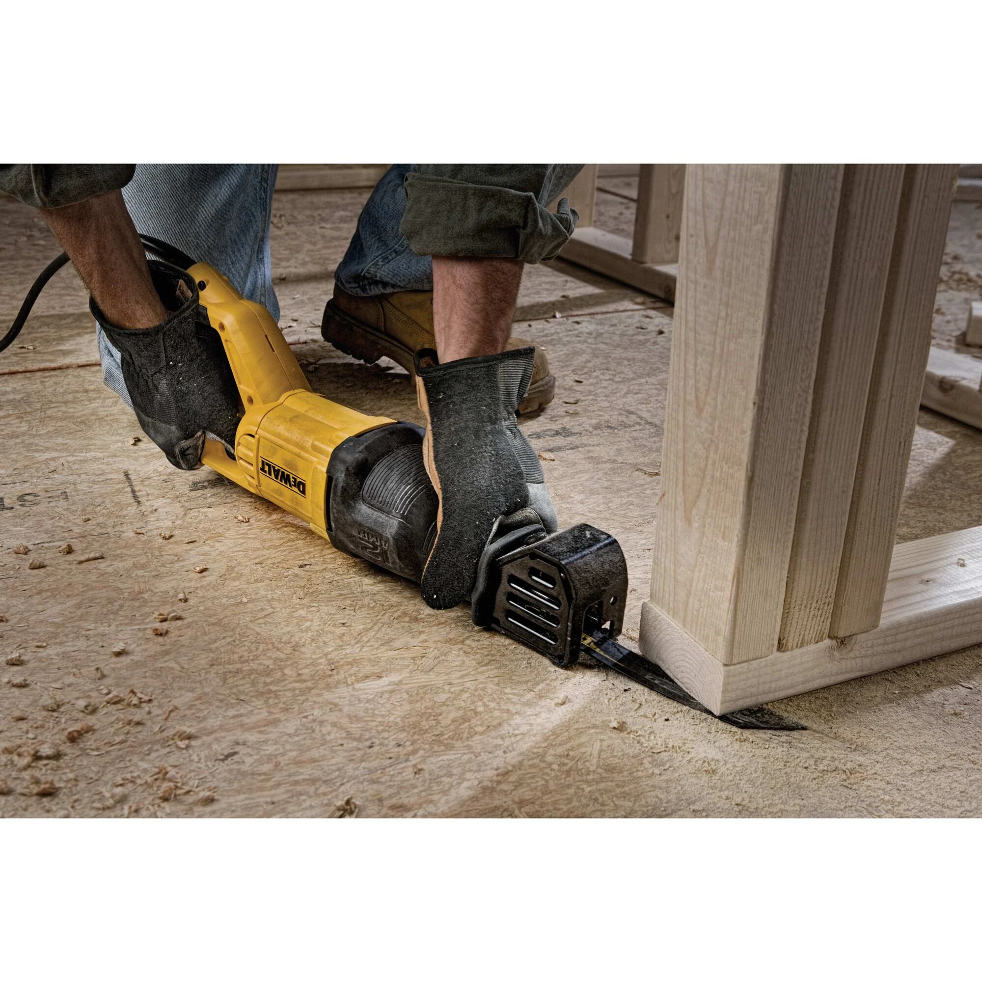 DeWalt 12A Corded Reciprocating Saw w/ 4-Directional Keyless Blade Clamp - Image 4